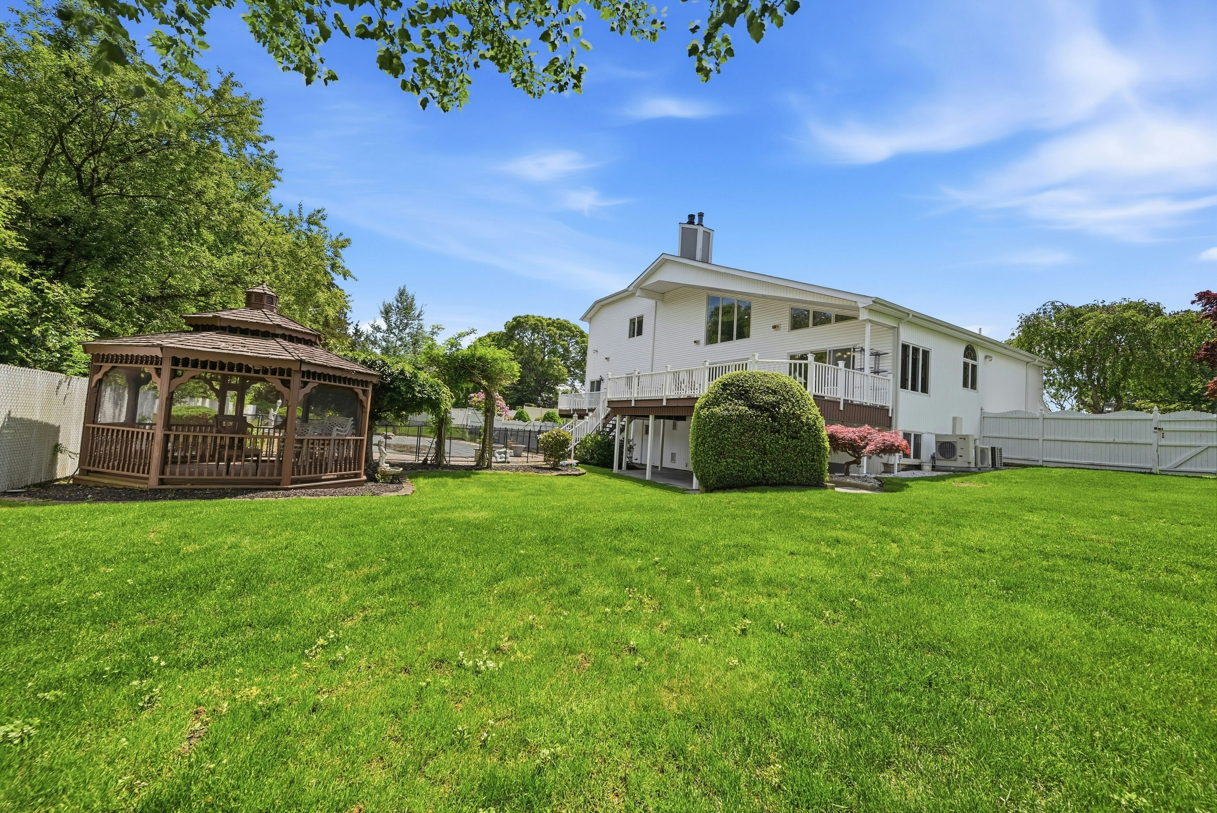 12 Phillips Lane, Lake Grove, NY, 11755 - 物件實景