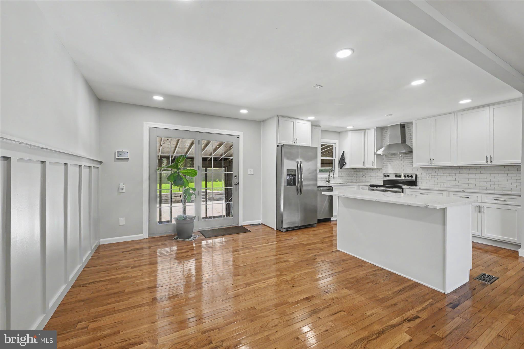 Linthicum Heights, Maryland, 21090, United States, 5 Bedrooms Bedrooms, ,3 BathroomsBathrooms,Residential,For Sale,2048569