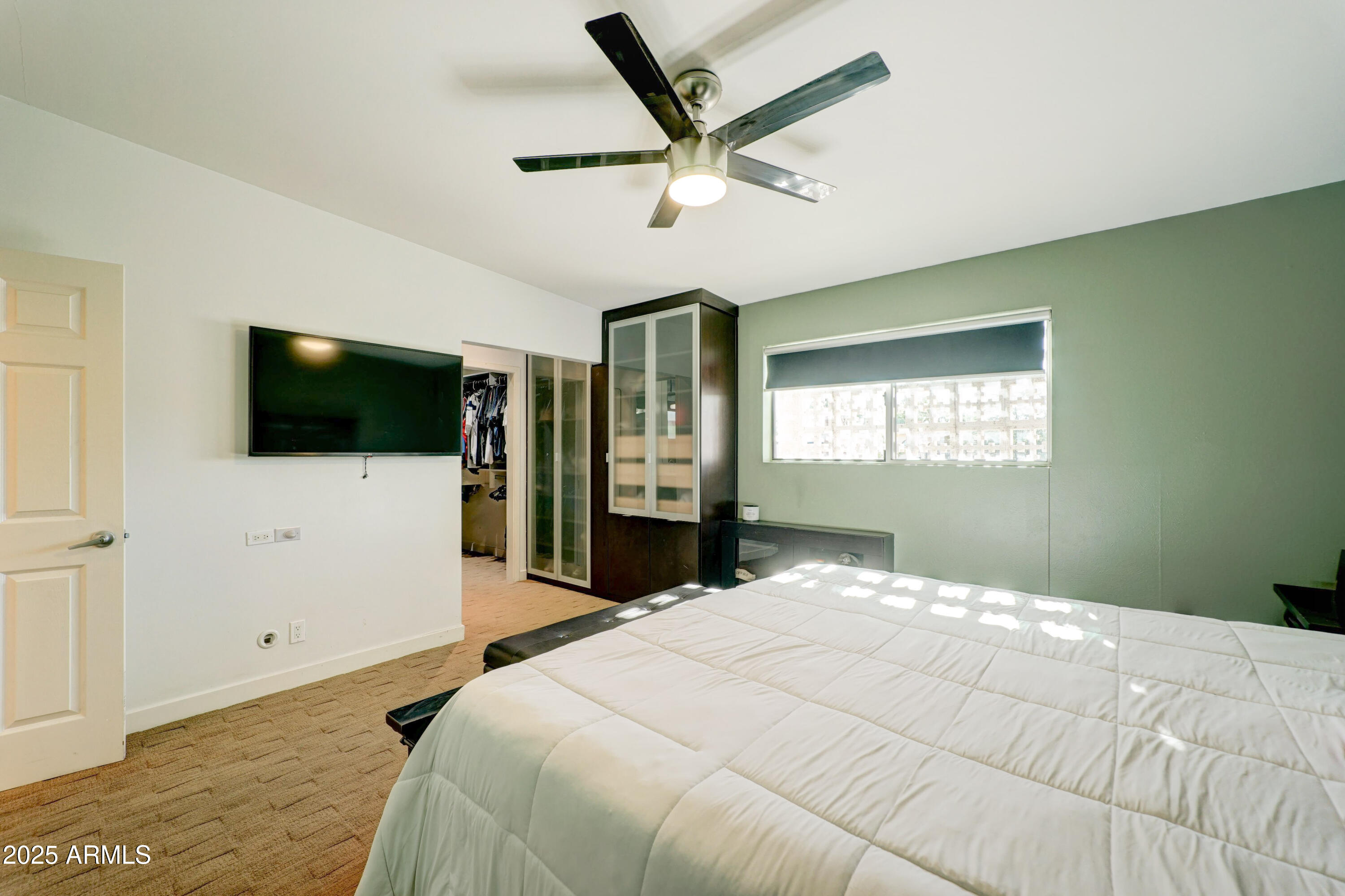 Phoenix, Arizona, 85028, United States, 4 Bedrooms Bedrooms, ,3 BathroomsBathrooms,Residential,For Sale,1989042