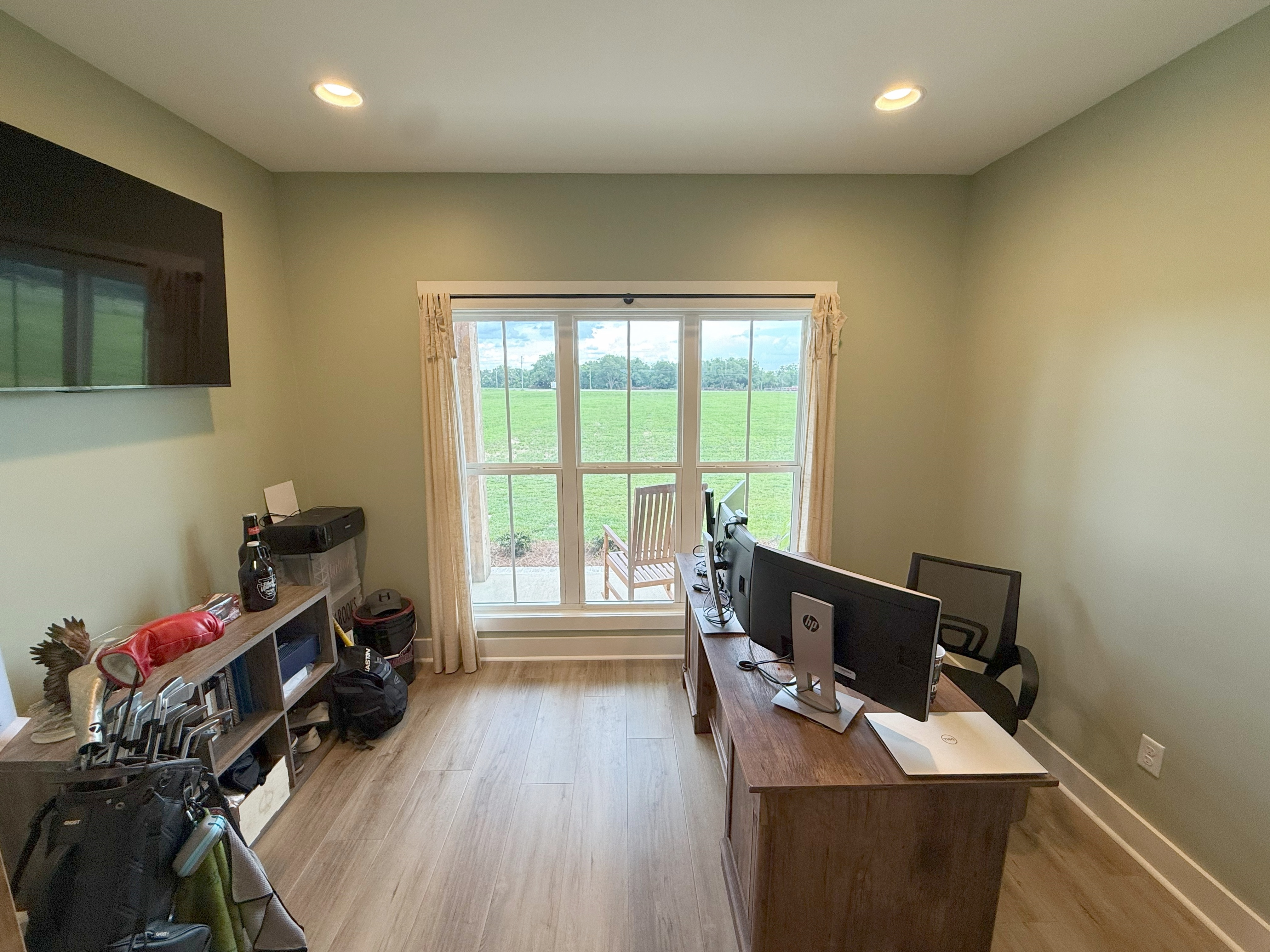 Headland, Alabama, 36345, United States, 4 Bedrooms Bedrooms, ,4 BathroomsBathrooms,Residential,For Sale,1977217