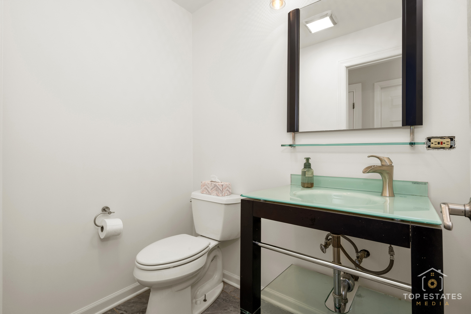 Palatine, Illinois, 60067, United States, 4 Bedrooms Bedrooms, ,3 BathroomsBathrooms,Residential,For Sale,1967917