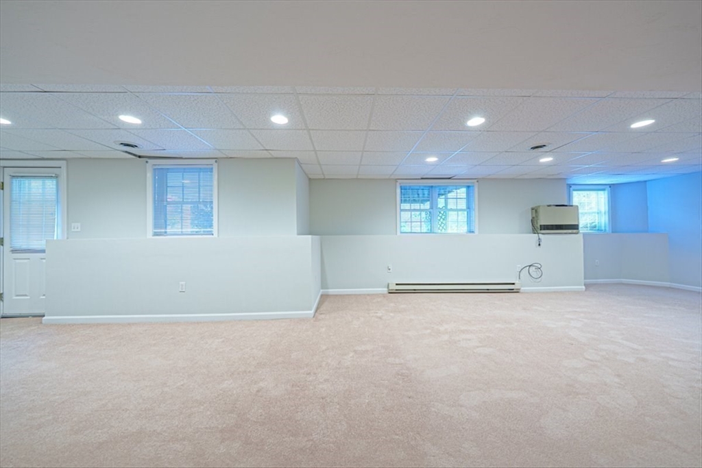 Milford, Massachusetts, 01757, United States, 2 Bedrooms Bedrooms, ,2 BathroomsBathrooms,Residential,For Sale,1982963