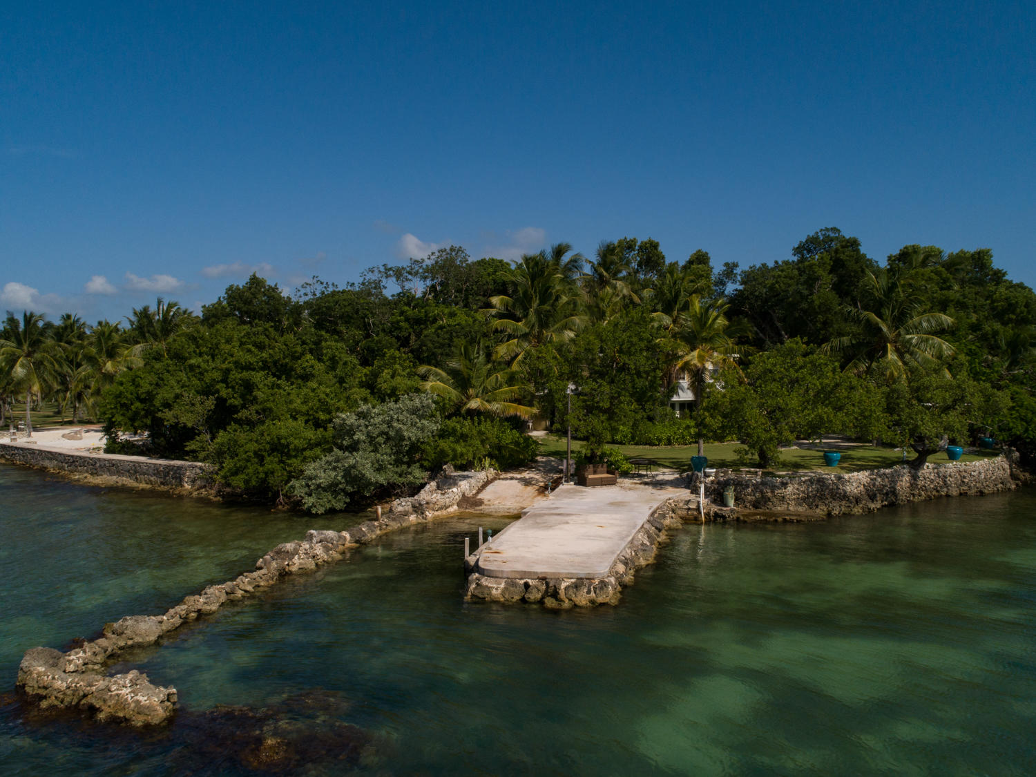 KEY LARGO, Florida, 33037, United States, 10 Bedrooms Bedrooms, ,9 BathroomsBathrooms,Residential,For Sale,1993450