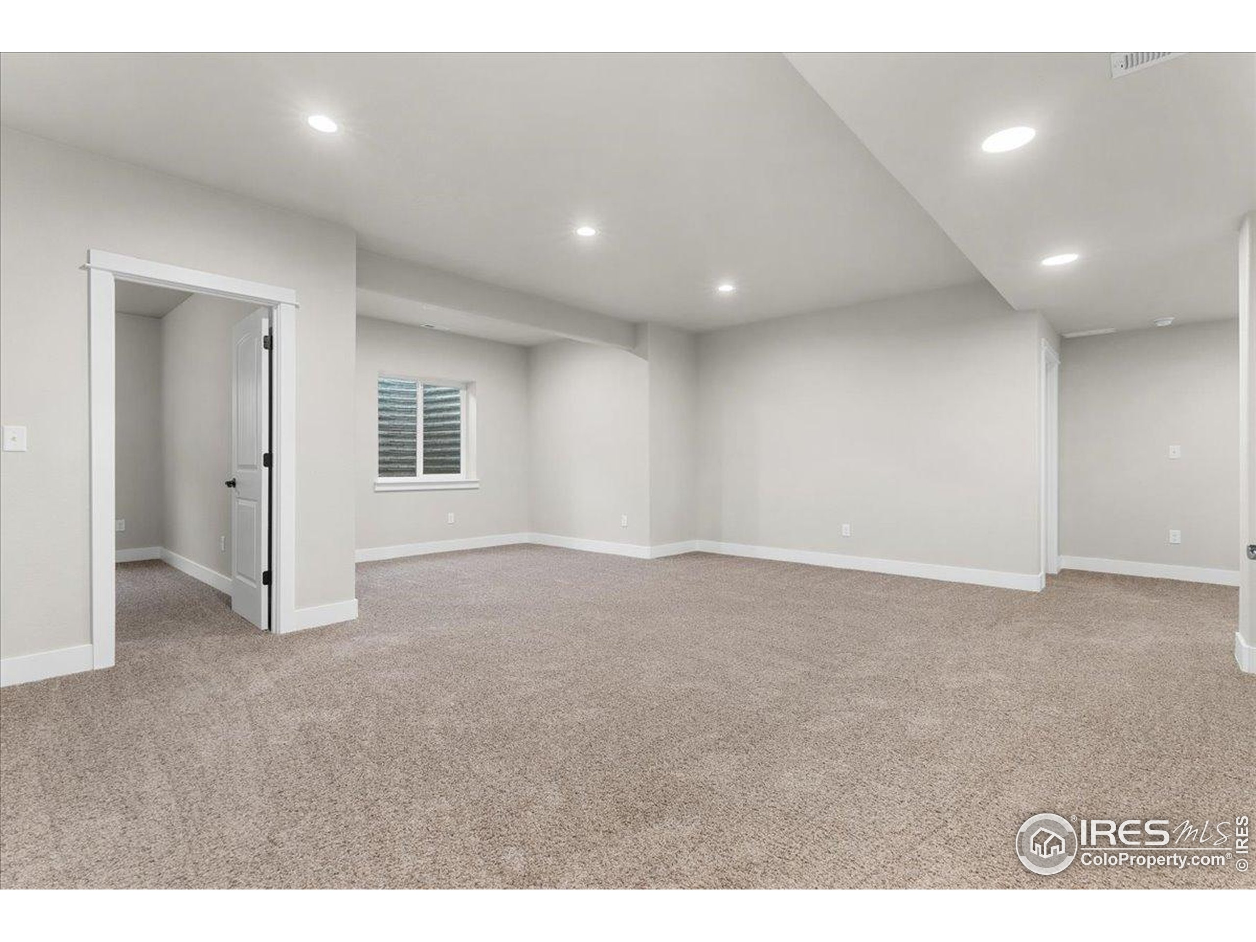 Severance, Colorado, 80550, United States, 5 Bedrooms Bedrooms, ,2 BathroomsBathrooms,Residential,For Sale,1910375