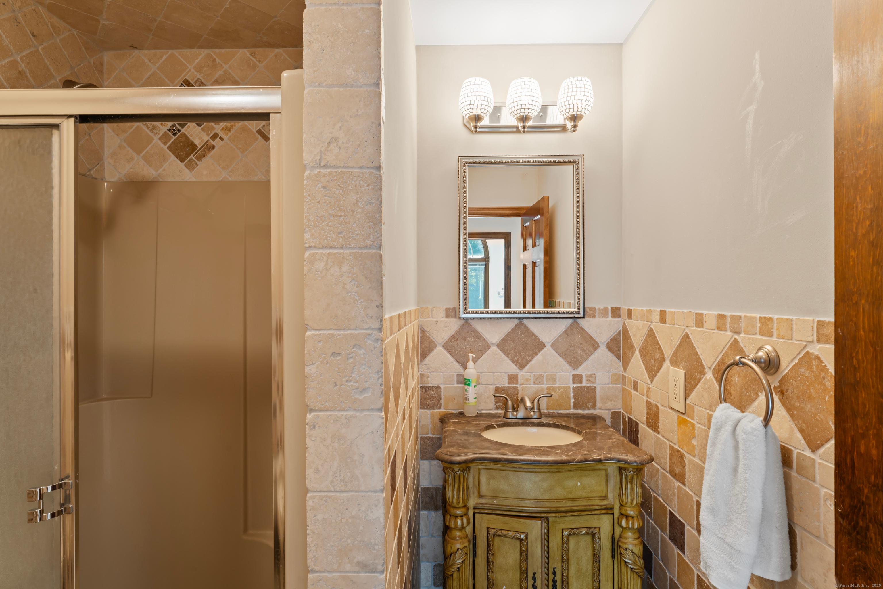 Stamford, Connecticut, 06903, United States, 4 Bedrooms Bedrooms, ,4 BathroomsBathrooms,Residential,For Sale,1987323