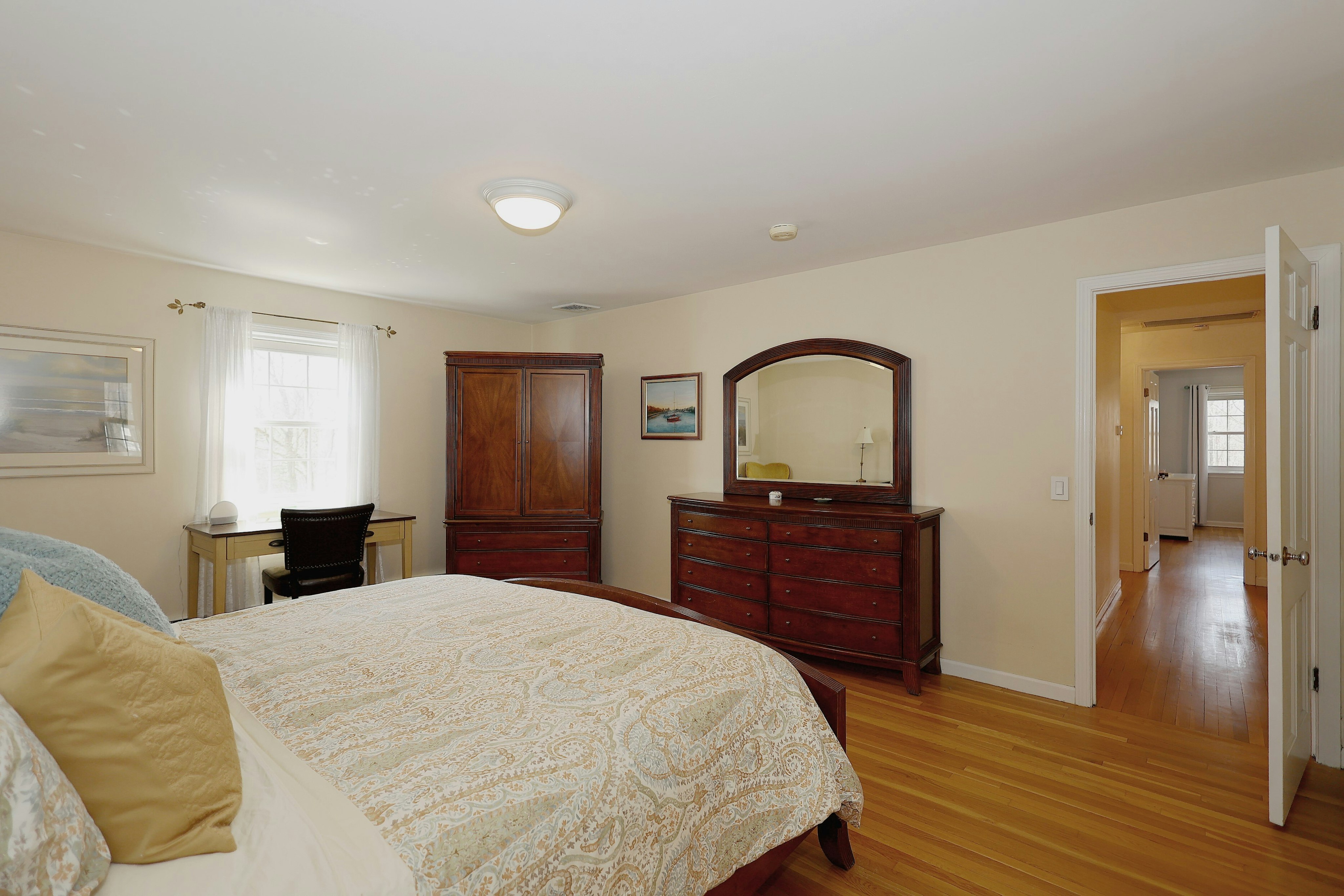  Classic New England Colonial - 物件實景