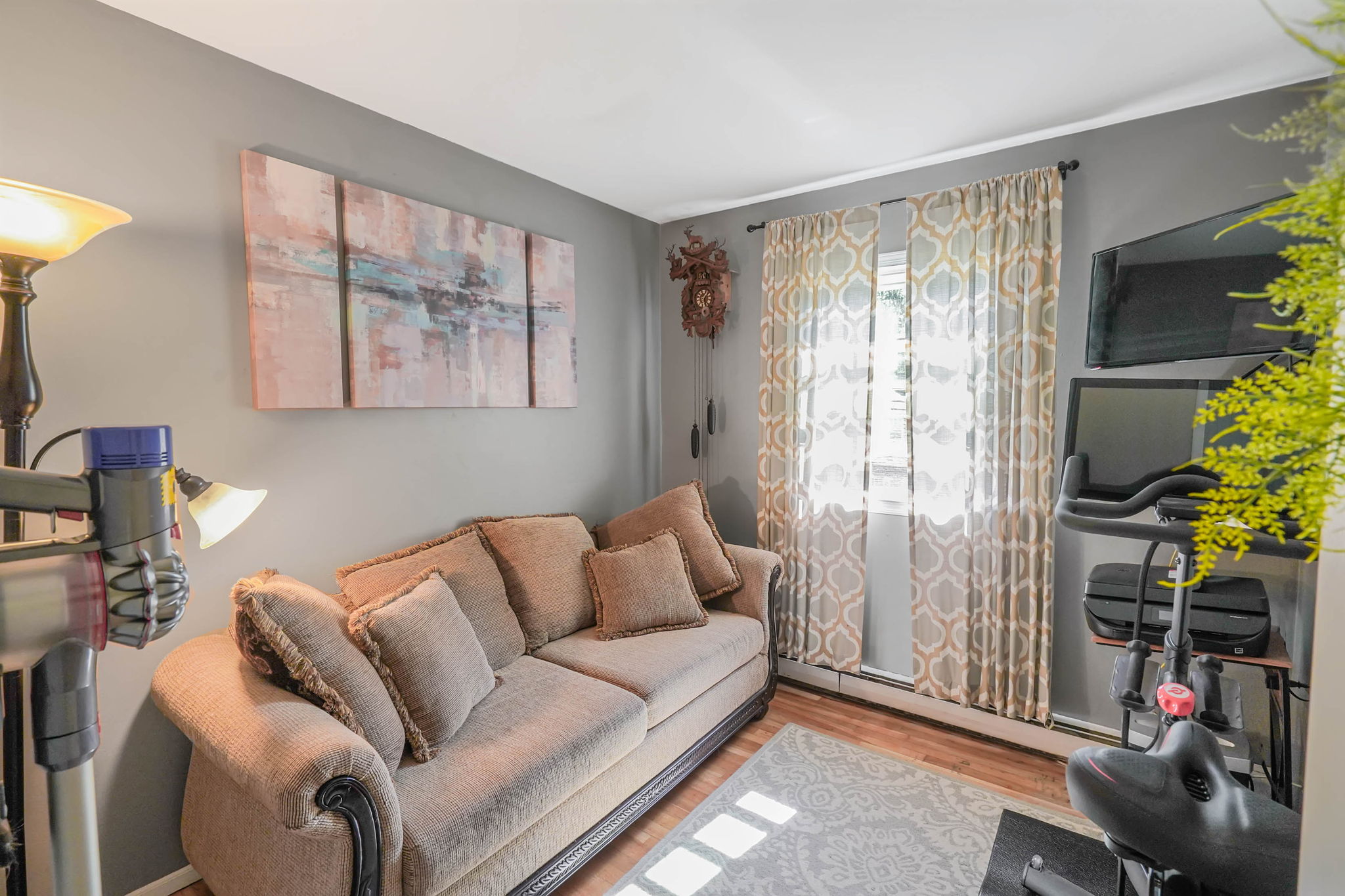 Wading River, New York, 11792, United States, 5 Bedrooms Bedrooms, ,2 BathroomsBathrooms,Residential,For Sale,1943116