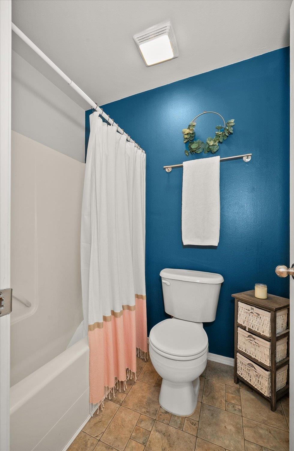 Spokane Valley, Washington, 99016, United States, 5 Bedrooms Bedrooms, ,3 BathroomsBathrooms,Residential,For Sale,1990389