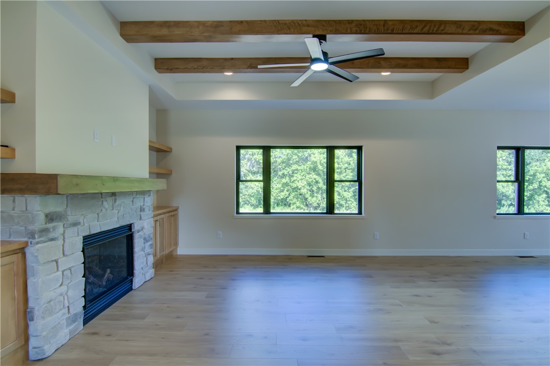 Eau Claire, Wisconsin, 54701, United States, 5 Bedrooms Bedrooms, ,3 BathroomsBathrooms,Residential,For Sale,1983873