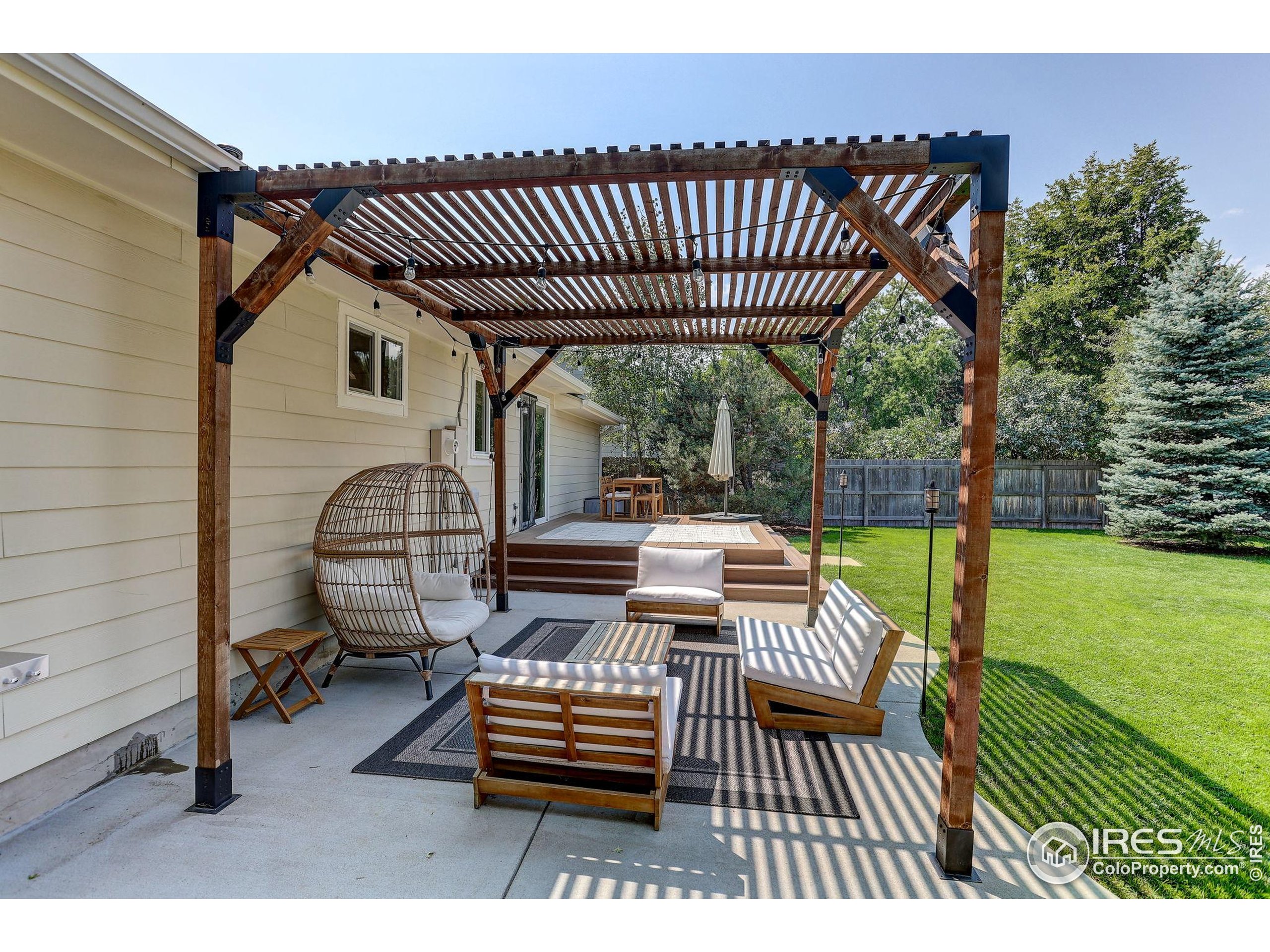 Louisville, Colorado, 80027, United States, 3 Bedrooms Bedrooms, ,2 BathroomsBathrooms,Residential,For Sale,1938542