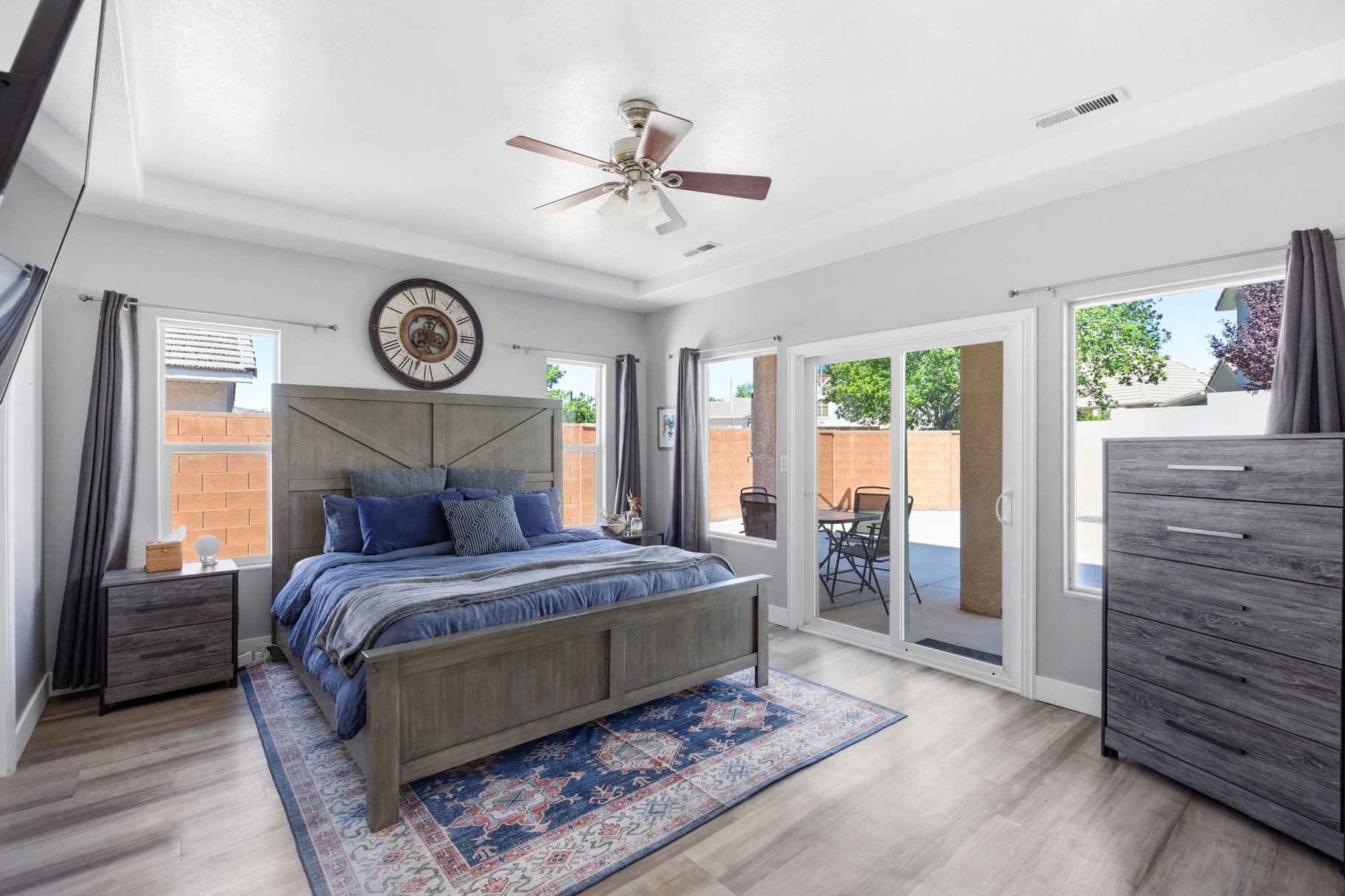  Stunning Home Conveniently Located Near Shopping and Outdoor Activities - 物件實景