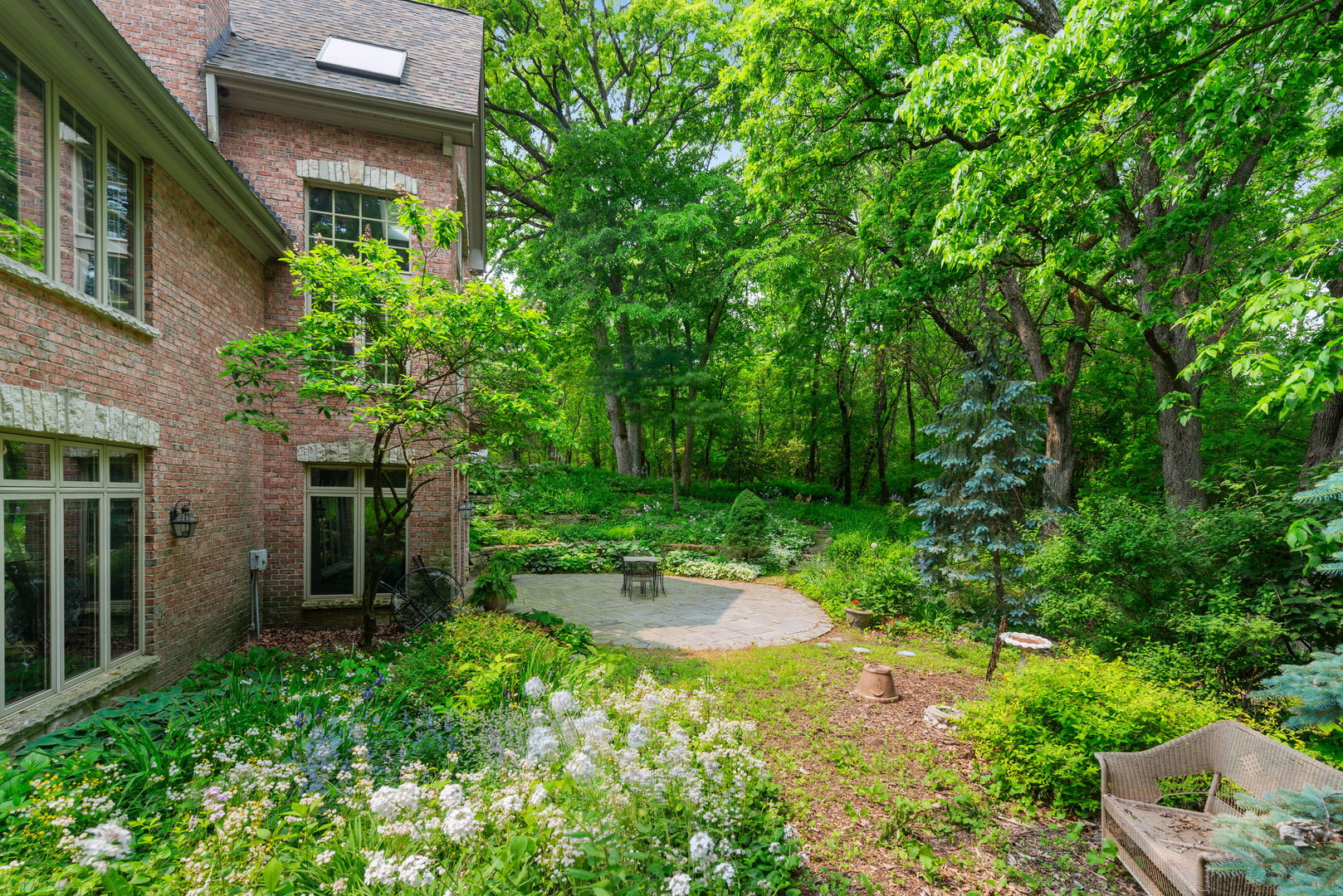 St. Charles, Illinois, 60175, United States, 4 Bedrooms Bedrooms, ,5 BathroomsBathrooms,Residential,For Sale,1848567