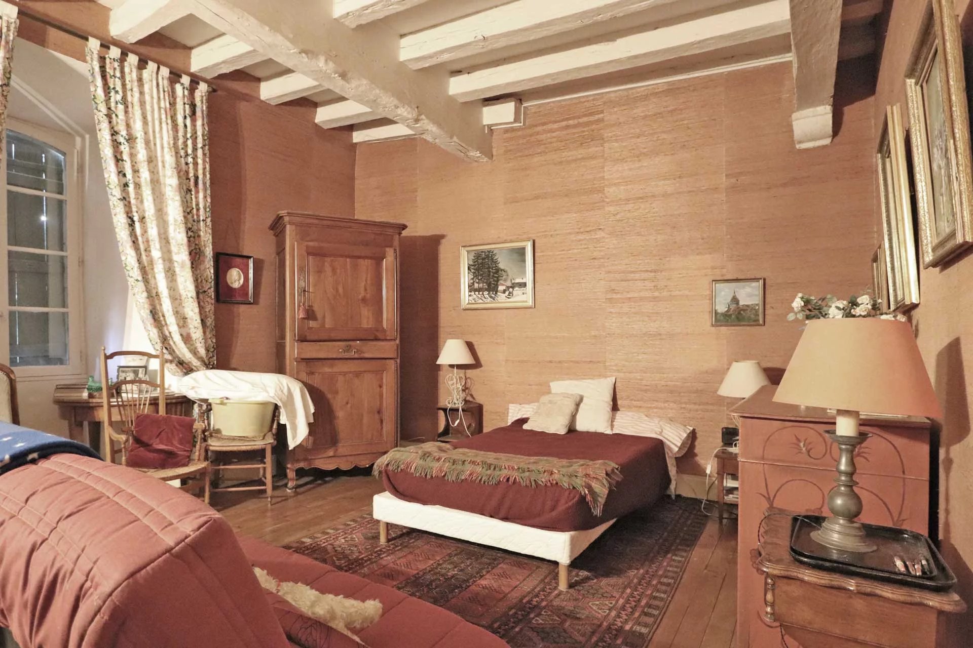 Bergerac, New Aquitaine, 24100, FR, 4 Bedrooms Bedrooms, ,3 BathroomsBathrooms,Residential,For Sale,1996002