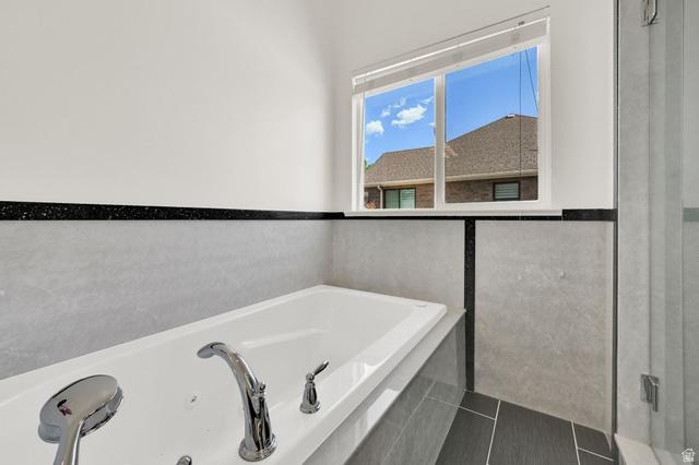 Syracuse, Utah, 84075, United States, 4 Bedrooms Bedrooms, ,3 BathroomsBathrooms,Residential,For Sale,2048883