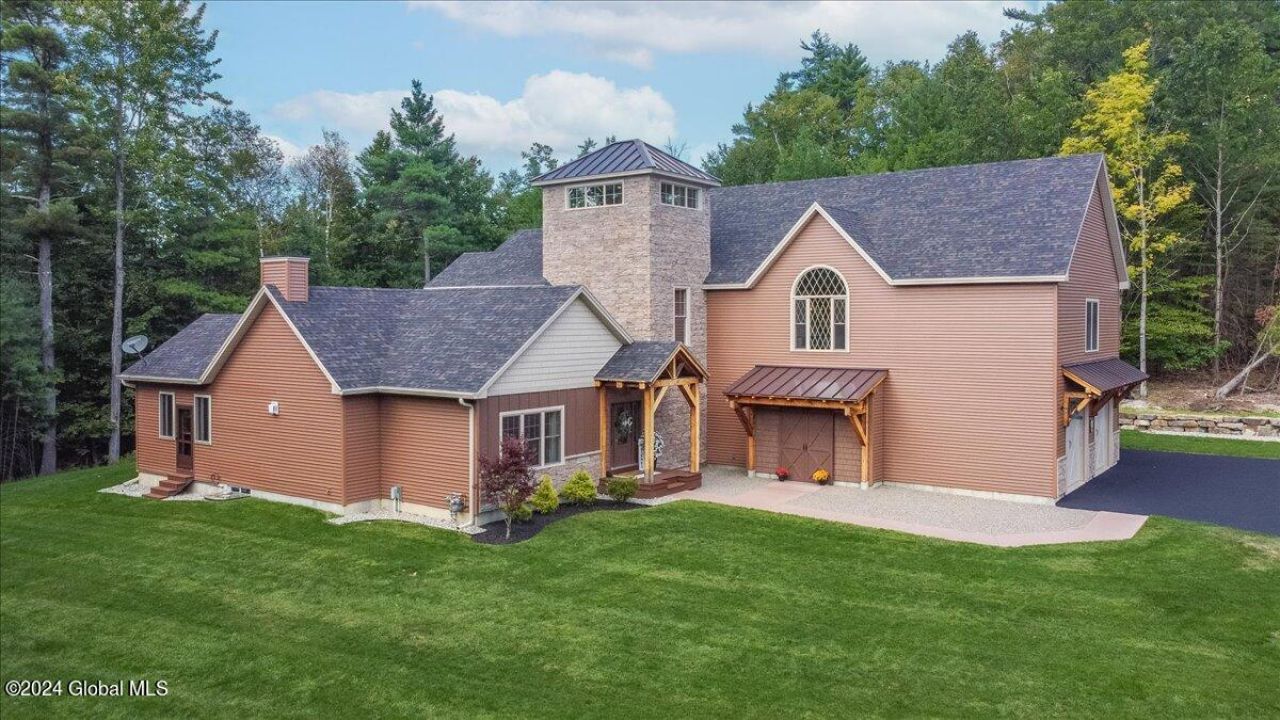 Queensbury, New York, 12804, United States, 3 Bedrooms Bedrooms, ,4 BathroomsBathrooms,Residential,For Sale,1986274