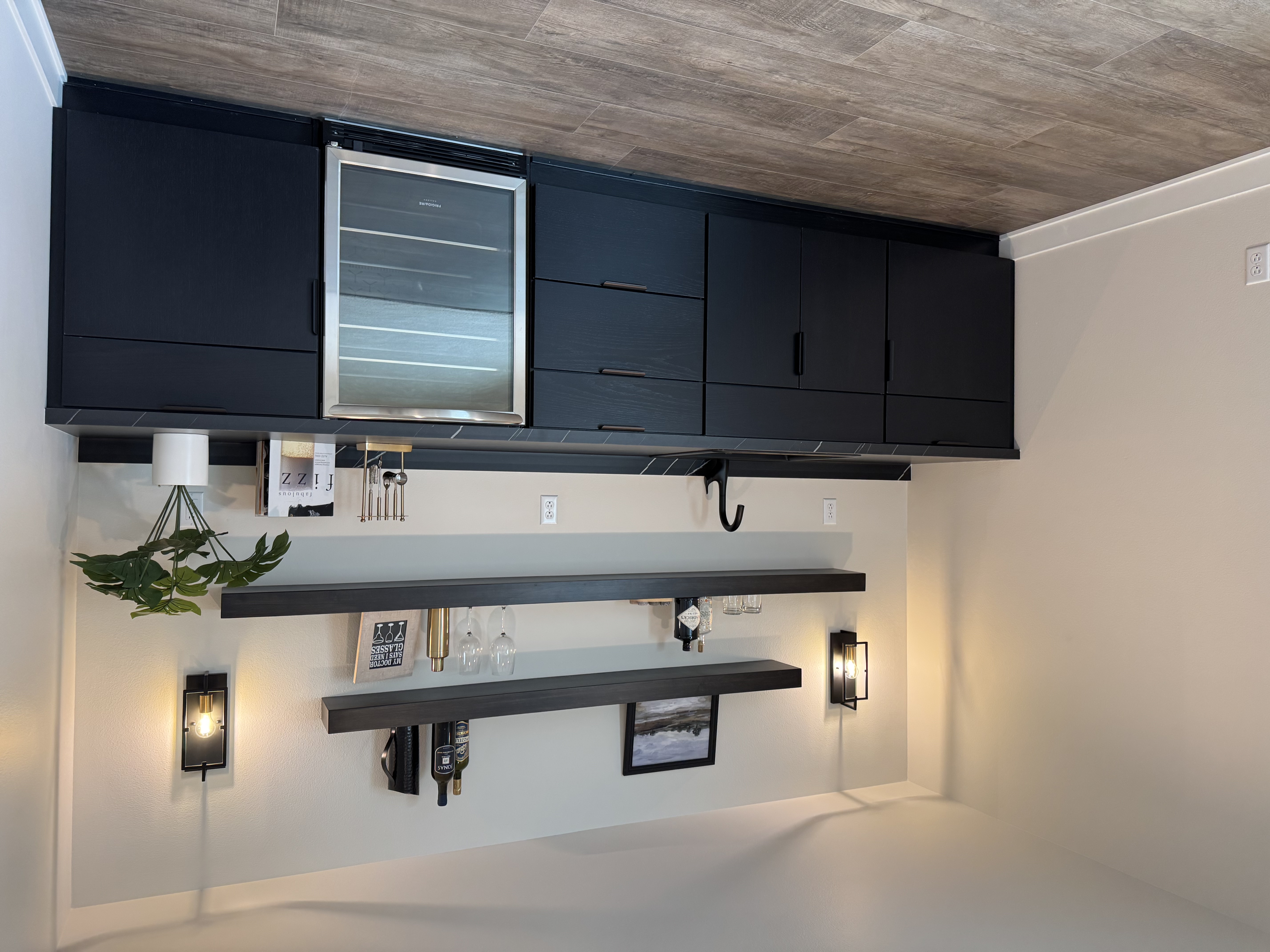 Sheboygan, Wisconsin, 53081, United States, 4 Bedrooms Bedrooms, ,3 BathroomsBathrooms,Residential,For Sale,1967006