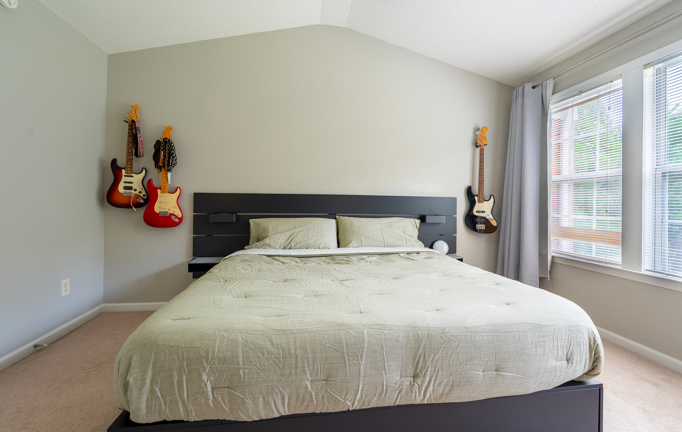  Beautifully Updated Townhome in Desirable Windward/Deerfield Area of Alpharetta - 物件實景