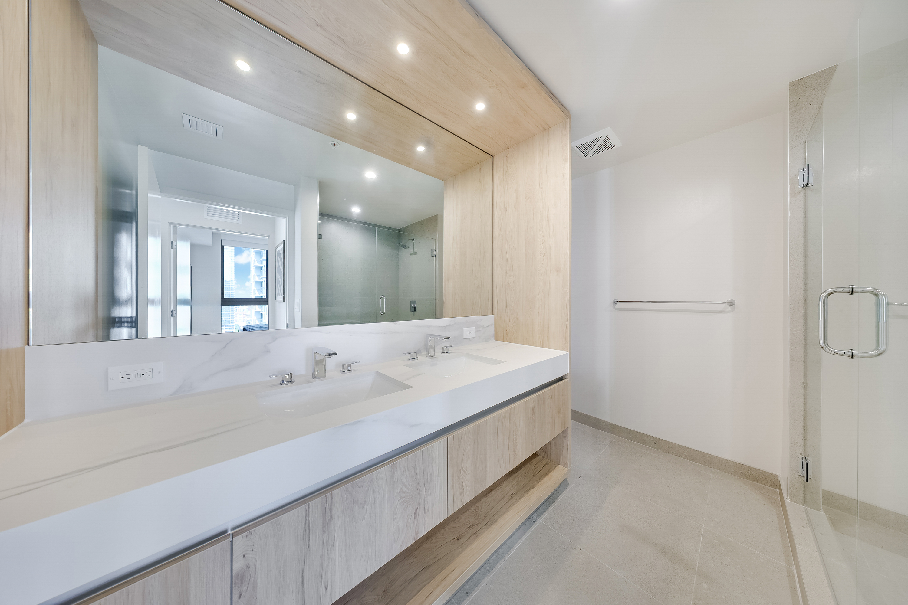  11 NE 6th St, Miami, FL, 33132 - 物件實景