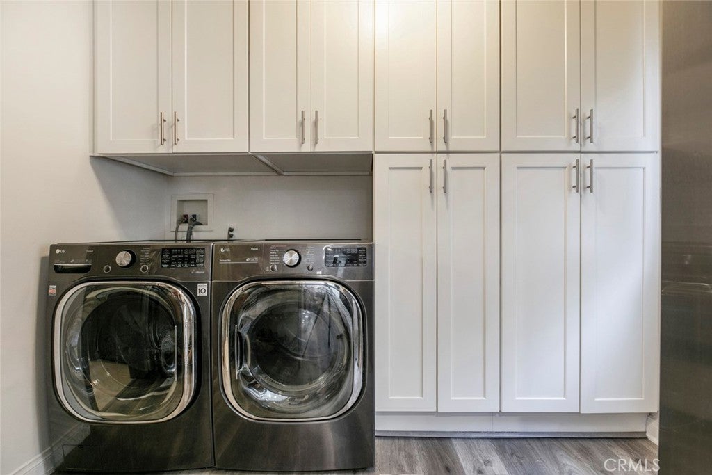Van Nuys, California, 91406, United States, 3 Bedrooms Bedrooms, ,2 BathroomsBathrooms,Residential,For Sale,1940883