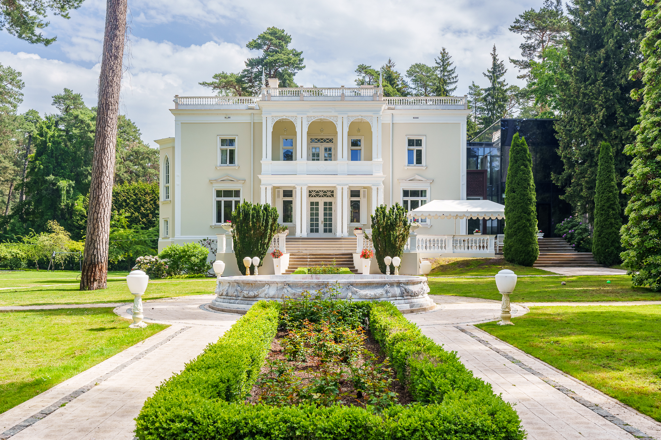 Exclusive mansion in Jurmala