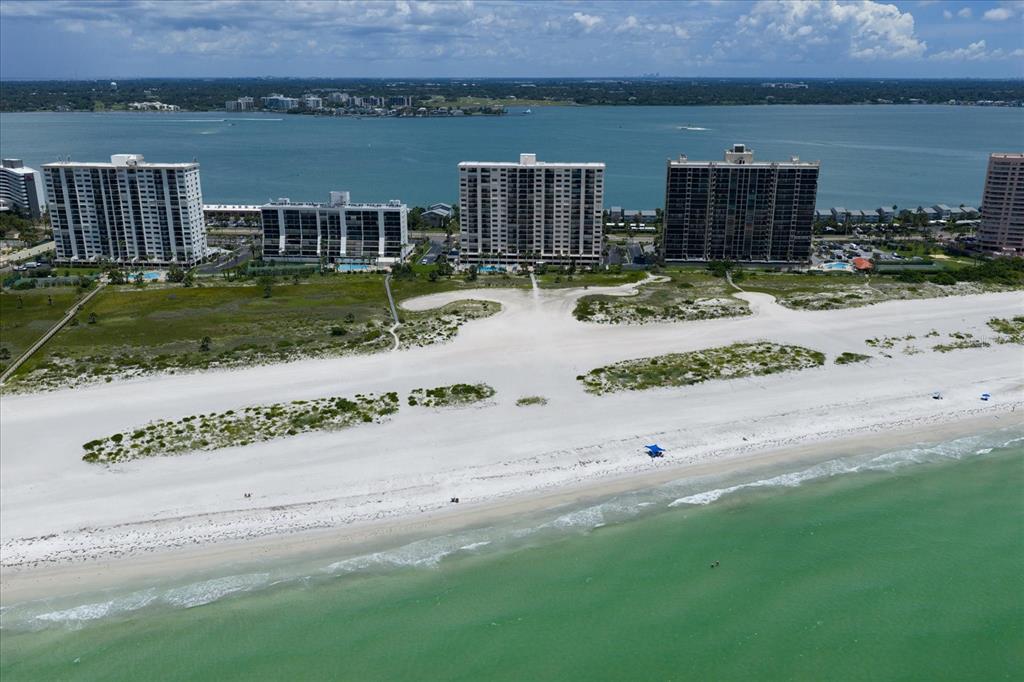 Clearwater Beach, Florida, 33767, United States, 2 Bedrooms Bedrooms, ,2 BathroomsBathrooms,Residential,For Sale,1912090