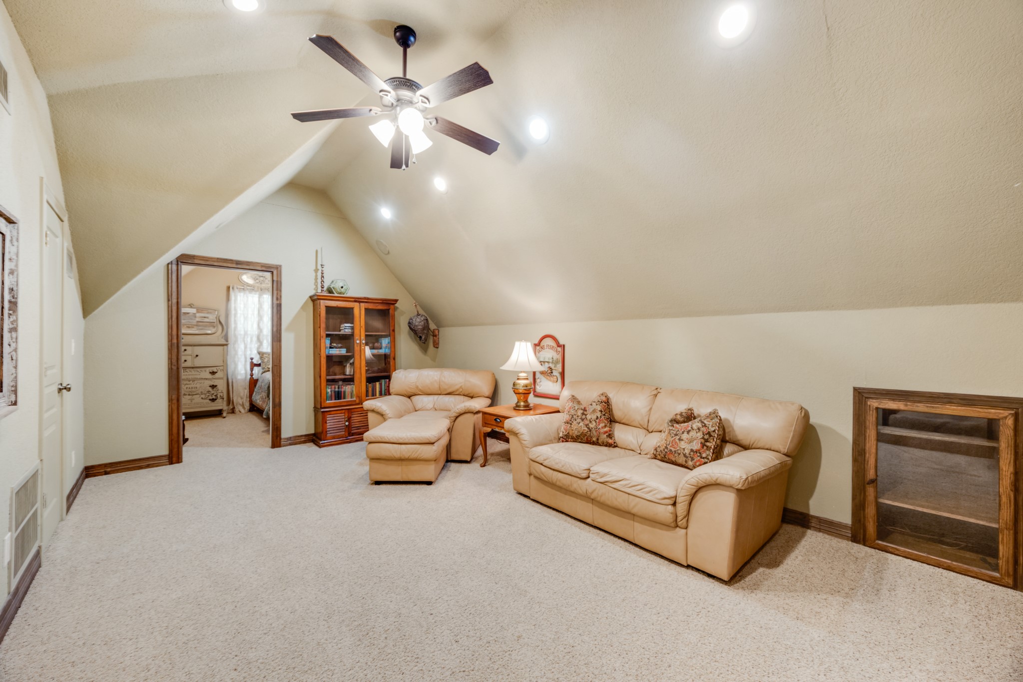 Midlothian, Texas, 76065, United States, 4 Bedrooms Bedrooms, ,3 BathroomsBathrooms,Residential,For Sale,1972696