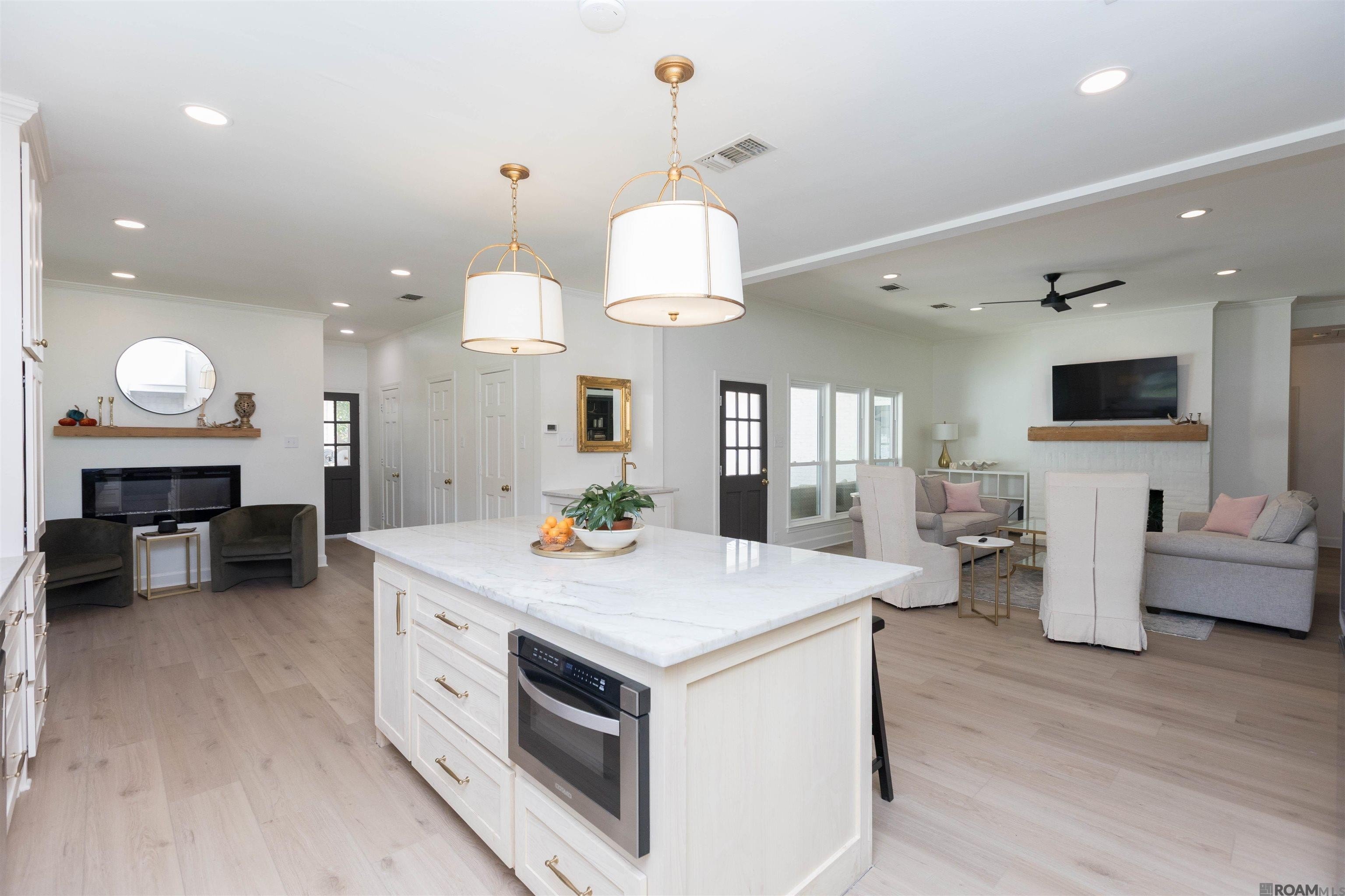 Baton Rouge, Louisiana, 70820, United States, 4 Bedrooms Bedrooms, ,3 BathroomsBathrooms,Residential,For Sale,1980276