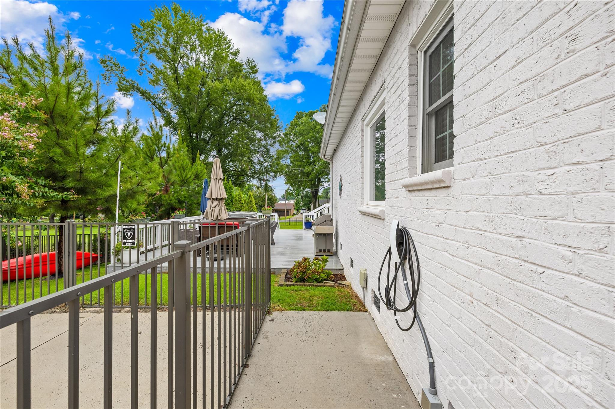 Cornelius, North Carolina, 28031, United States, 3 Bedrooms Bedrooms, ,3 BathroomsBathrooms,Residential,For Sale,1981519
