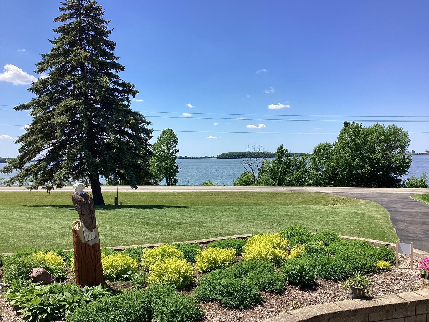 Alden, Minnesota, 56009, United States, 4 Bedrooms Bedrooms, ,1 BathroomBathrooms,Residential,For Sale,1920327