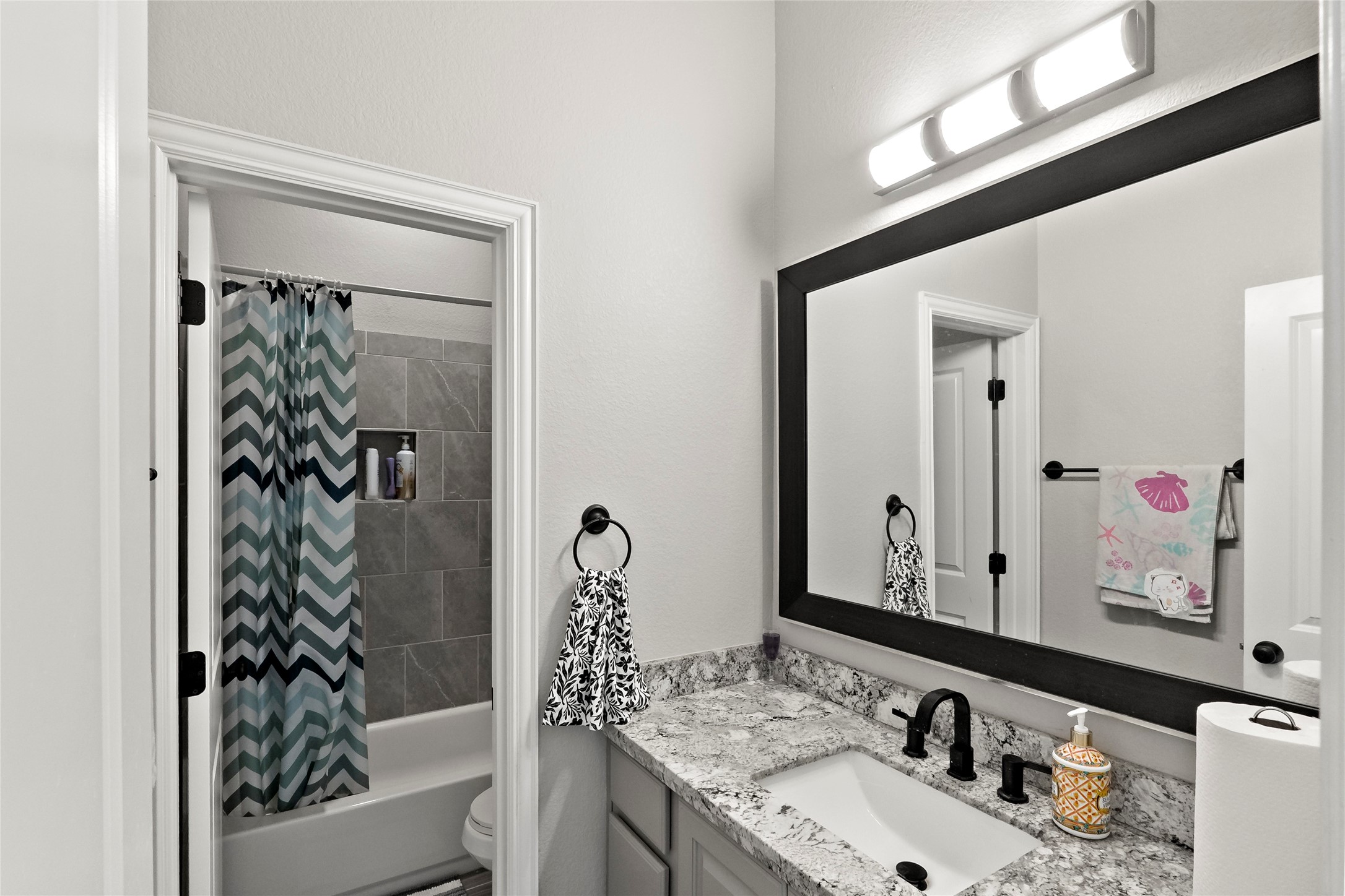 College Station, Texas, 77845, United States, 4 Bedrooms Bedrooms, ,3 BathroomsBathrooms,Residential,For Sale,1994441