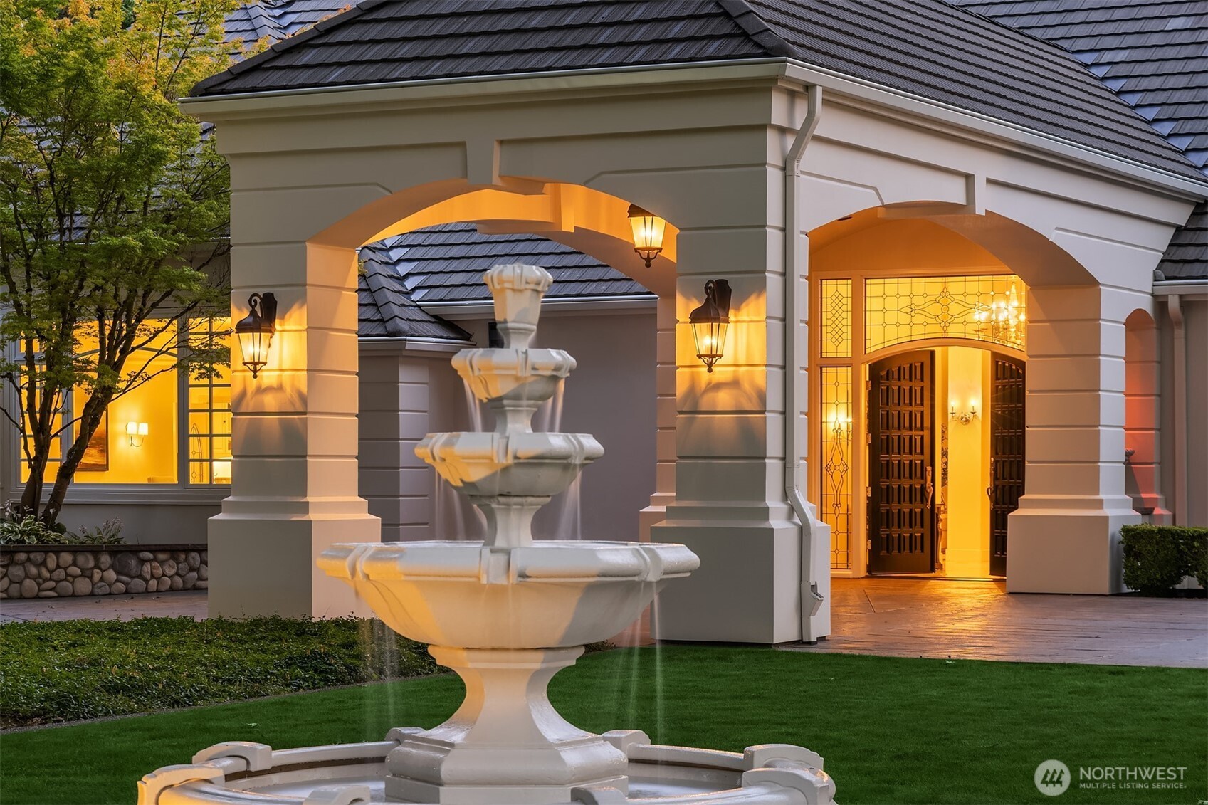 Bellevue, Washington, 98004, United States, 5 Bedrooms Bedrooms, ,4 BathroomsBathrooms,Residential,For Sale,1917524