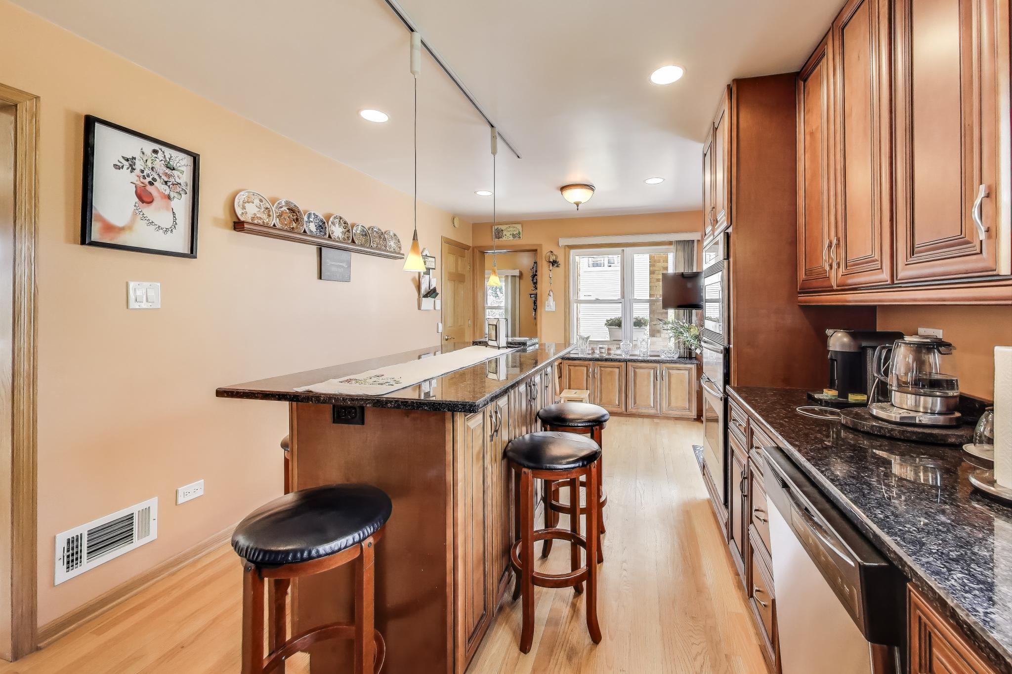 Harwood Heights, Illinois, 60706, United States, 2 Bedrooms Bedrooms, ,Residential,For Sale,1928738