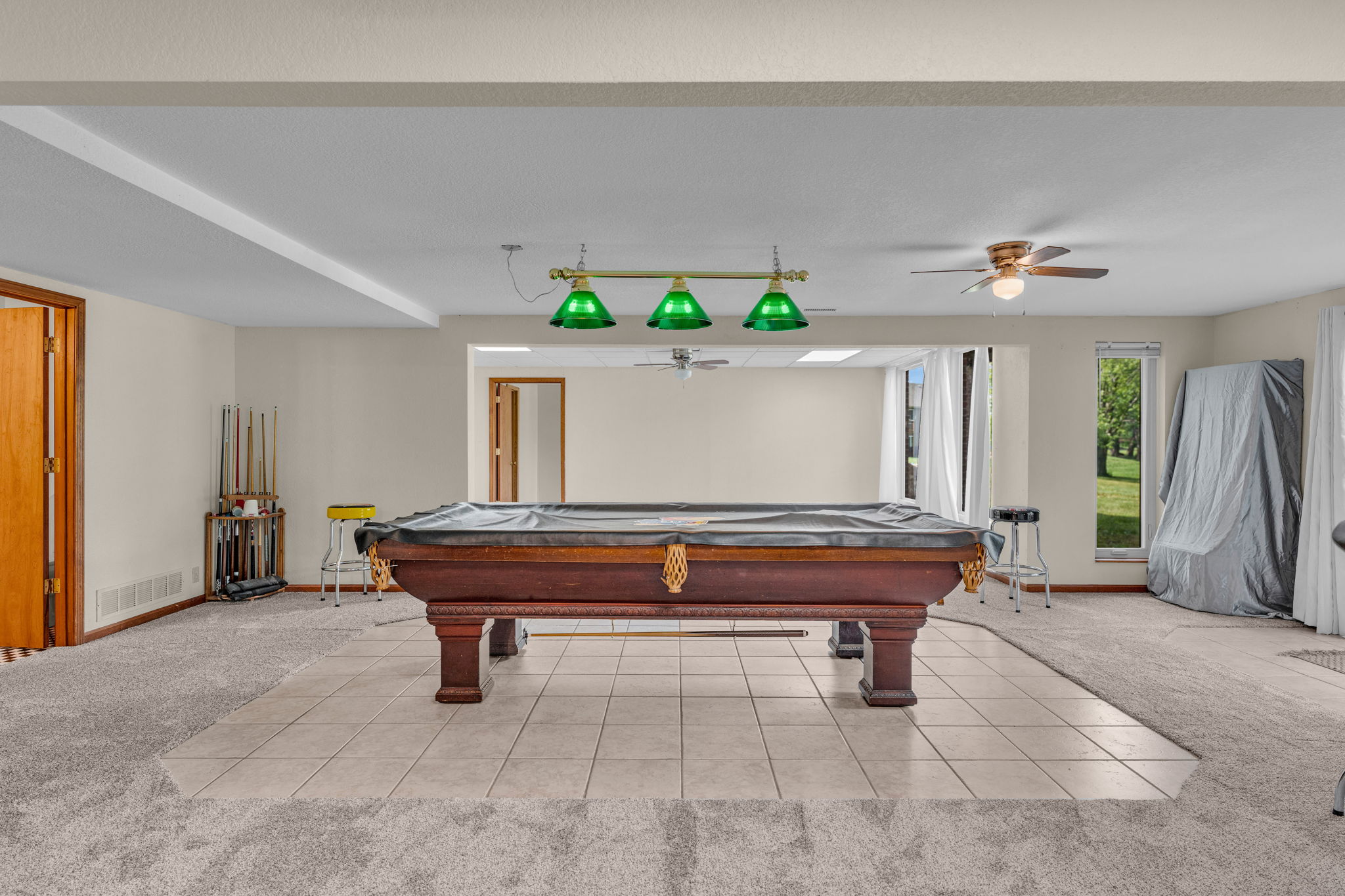 Topeka, Kansas, 66615, United States, 4 Bedrooms Bedrooms, ,8 BathroomsBathrooms,Residential,For Sale,1848877