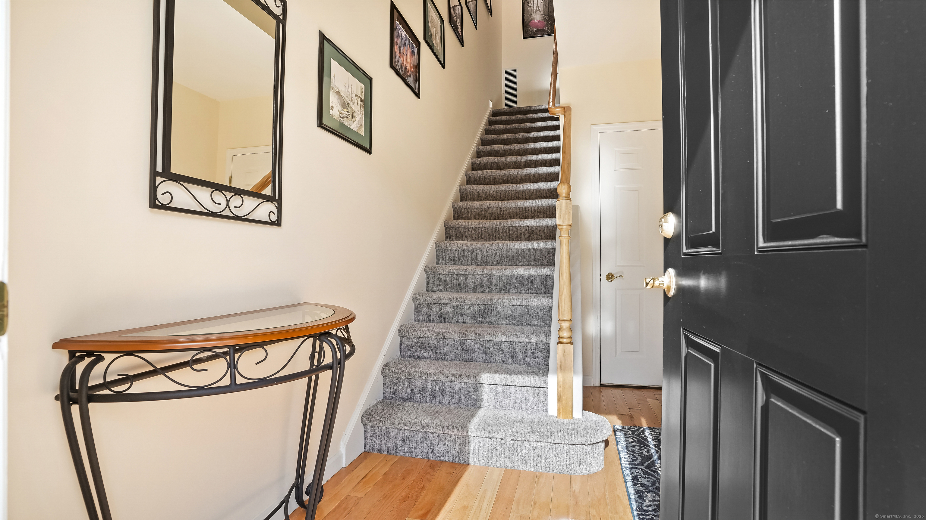 Danbury, Connecticut, 06810, United States, 2 Bedrooms Bedrooms, ,3 BathroomsBathrooms,Residential,For Sale,1925602
