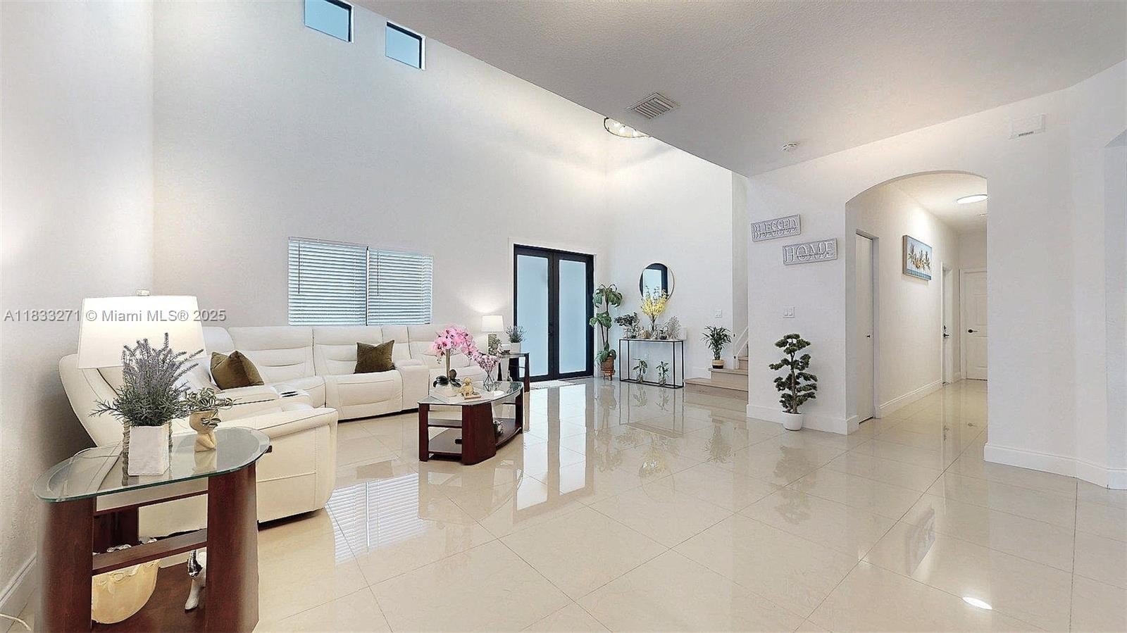 Homestead, Florida, 33033, United States, 5 Bedrooms Bedrooms, ,3 BathroomsBathrooms,Residential,For Sale,1937338