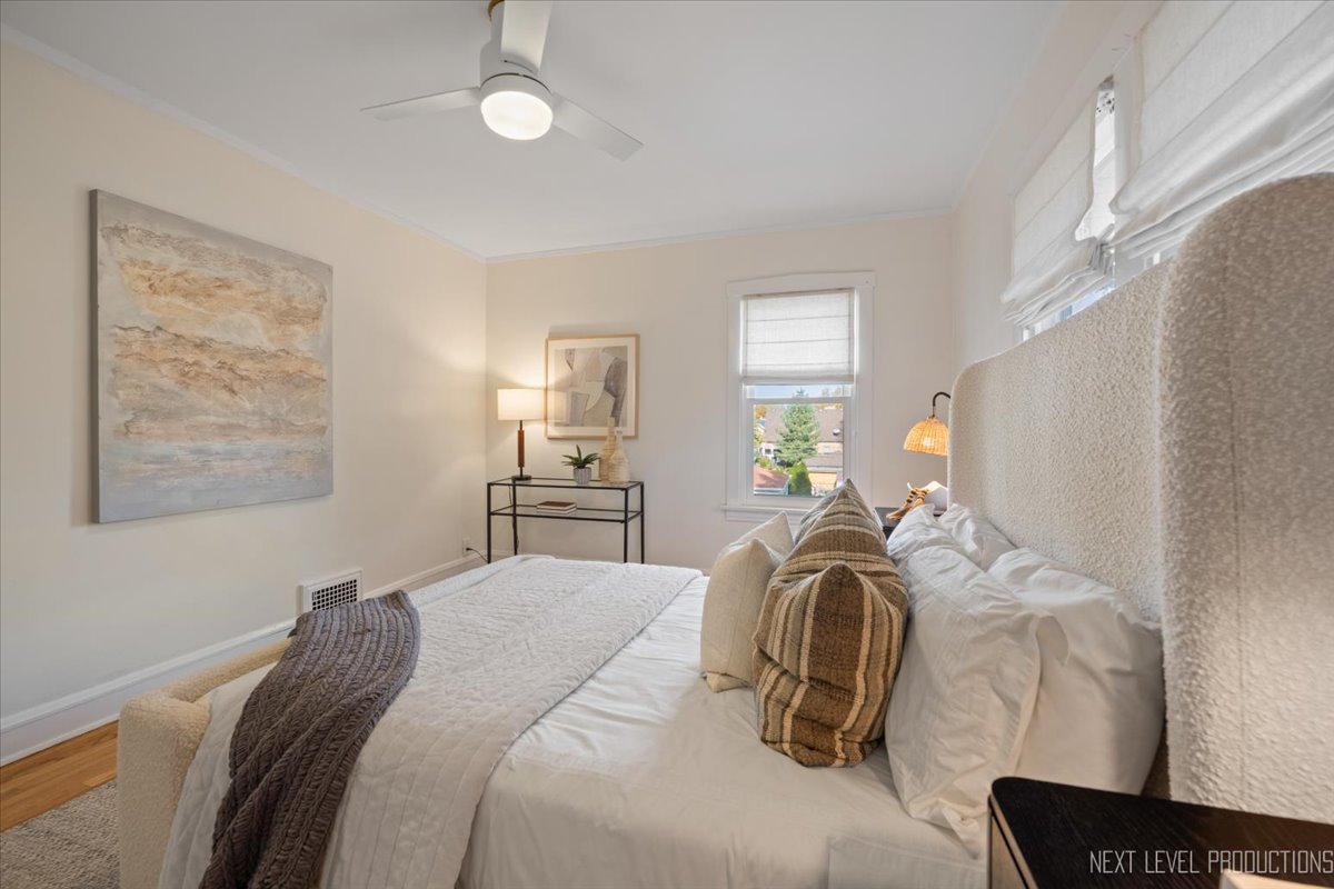 Riverside, Illinois, 60546, United States, 3 Bedrooms Bedrooms, ,3 BathroomsBathrooms,Residential,For Sale,1988558