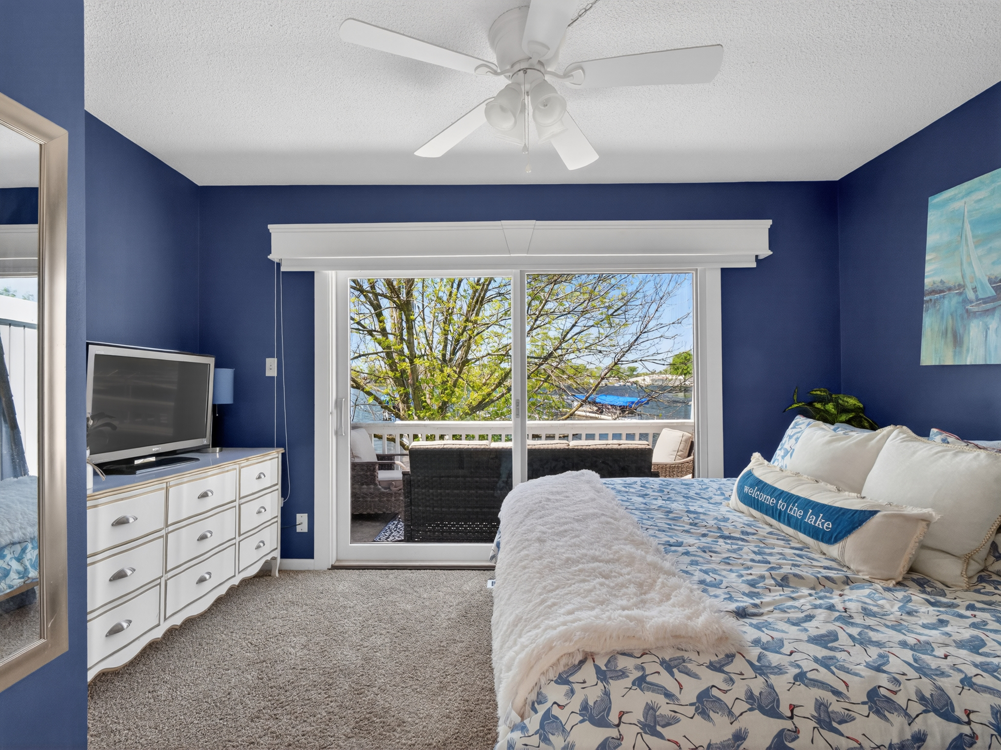  Easy, Breezy Condo Living on Indiana