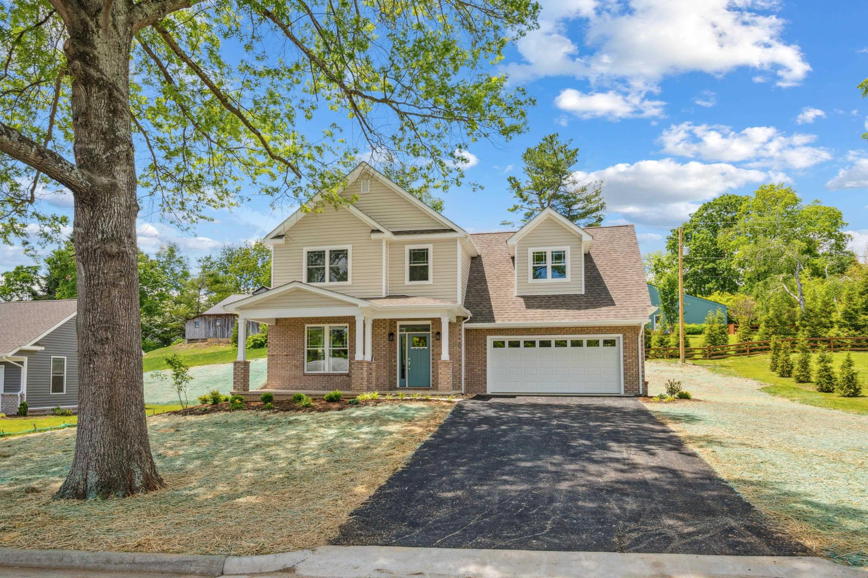 Blacksburg, Virginia, 24060, United States, 4 Bedrooms Bedrooms, ,4 BathroomsBathrooms,Residential,For Sale,1838349