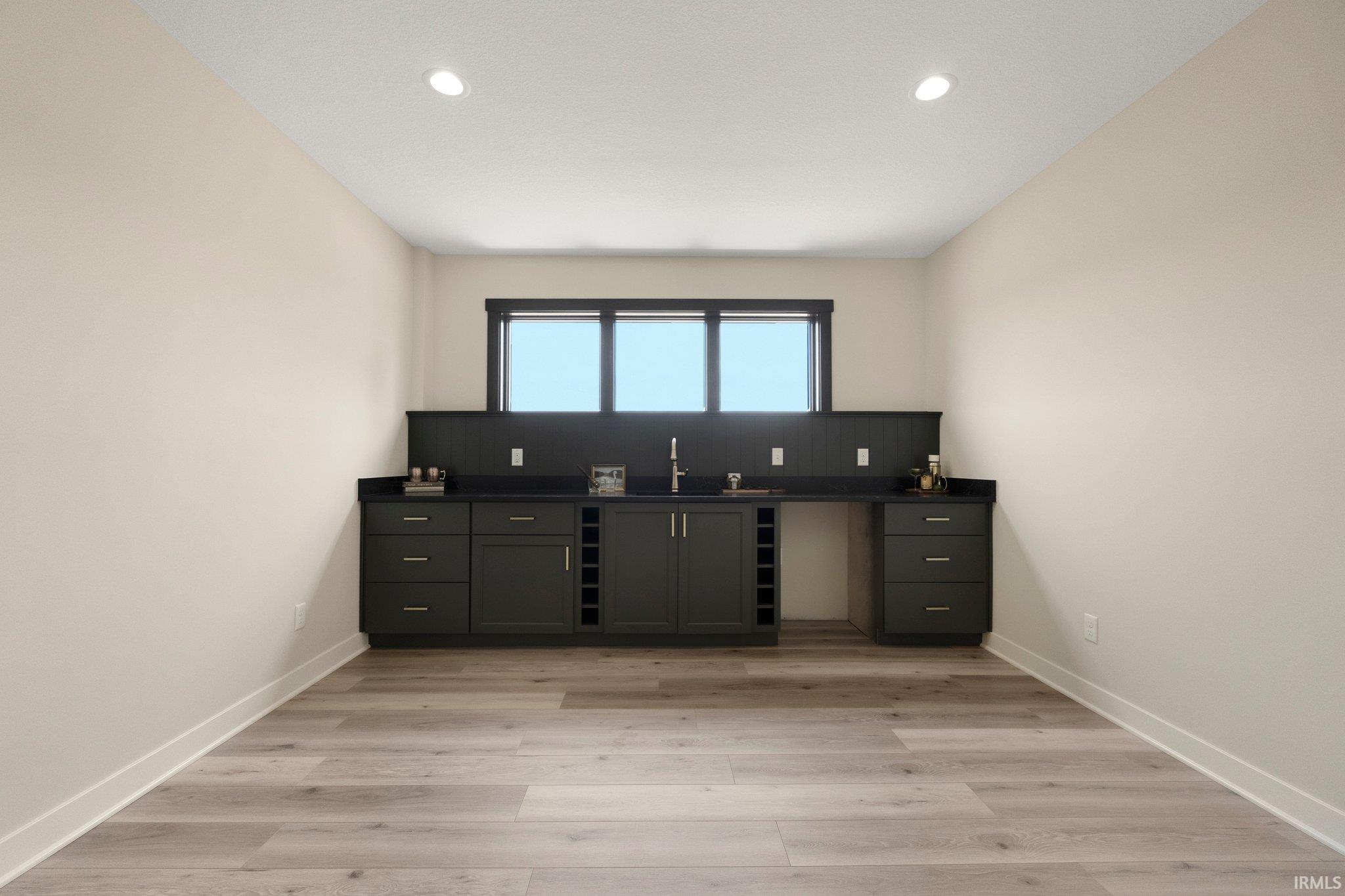 Fort Wayne, Indiana, 46845, United States, 5 Bedrooms Bedrooms, ,4 BathroomsBathrooms,Residential,For Sale,1942992