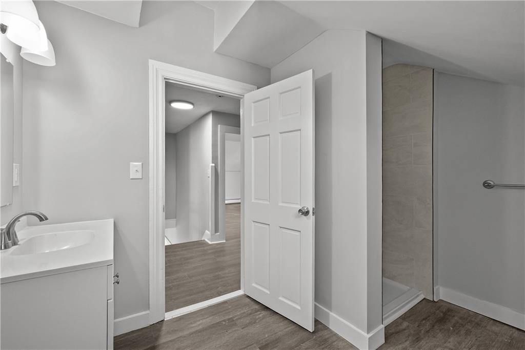 Providence, Rhode Island, 02906, United States, 3 Bedrooms Bedrooms, ,2 BathroomsBathrooms,Residential,For Sale,1850719