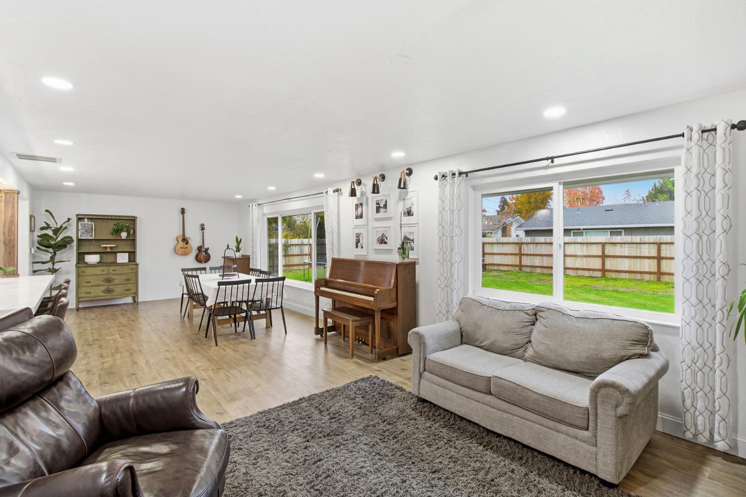 Lodi, California, 95242, United States, 3 Bedrooms Bedrooms, ,3 BathroomsBathrooms,Residential,For Sale,2002974