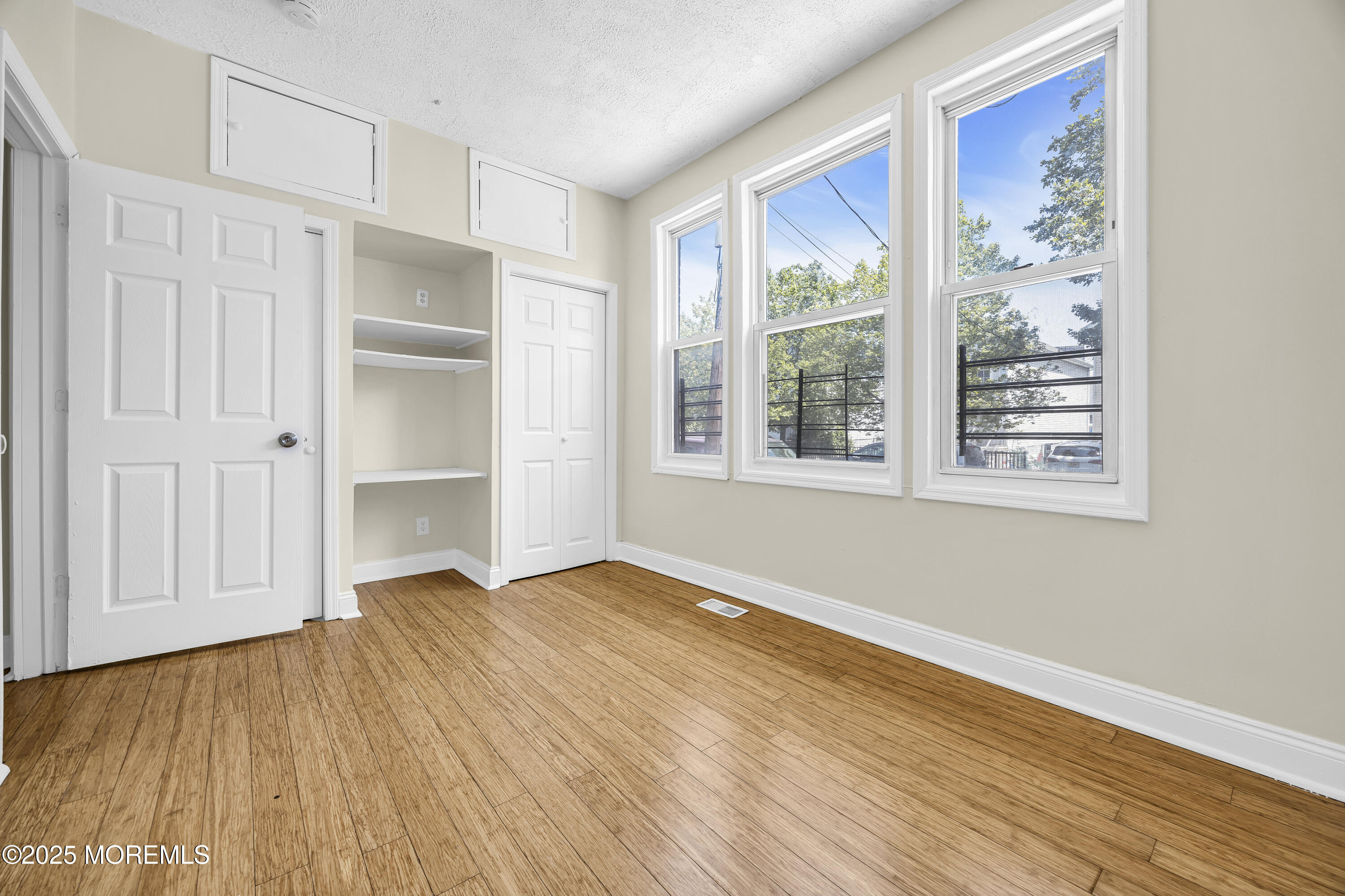 Newark, New Jersey, 07104, United States, 7 Bedrooms Bedrooms, ,3 BathroomsBathrooms,Residential,For Sale,1915900