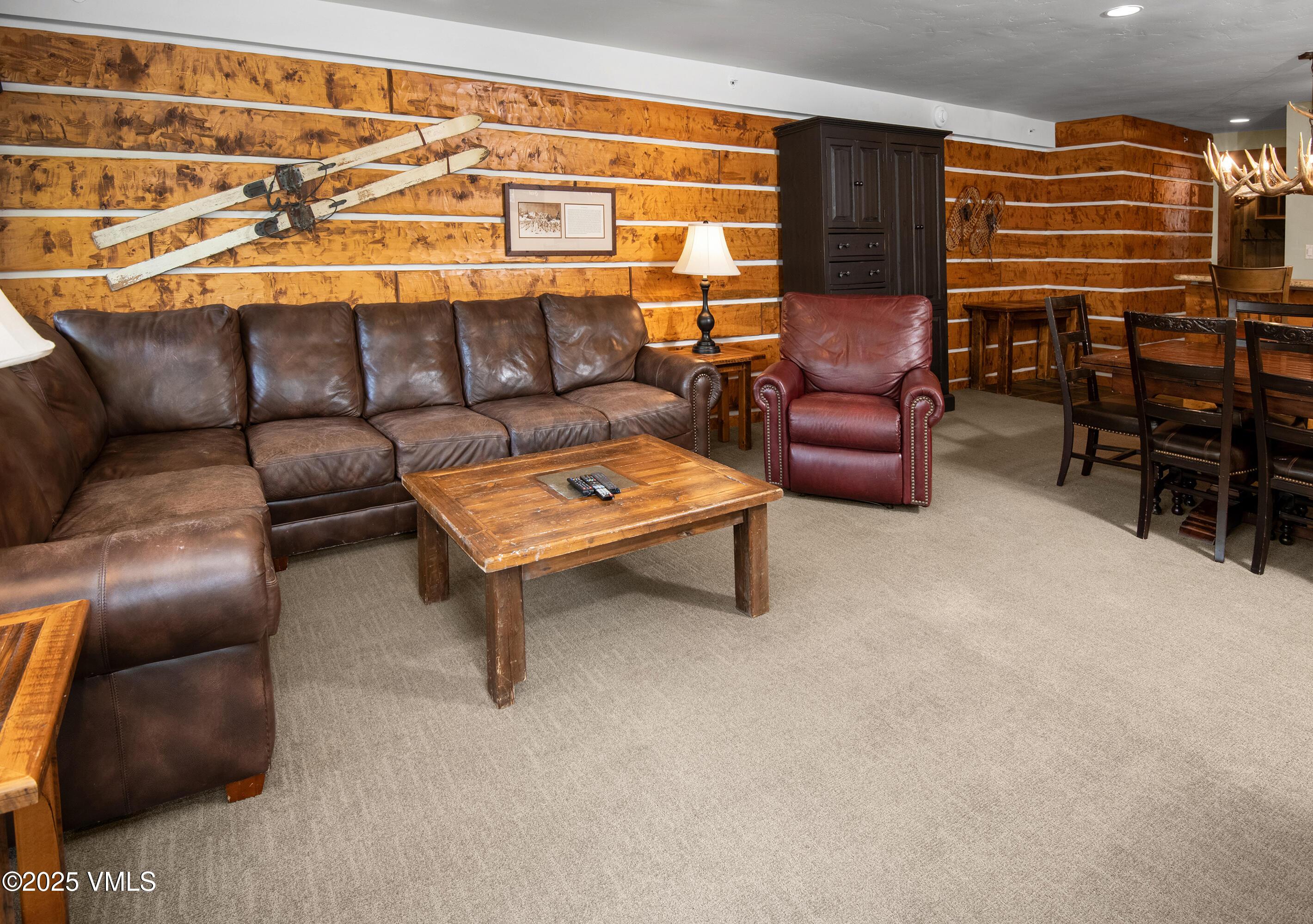 Vail, Colorado, 81657, United States, 2 Bedrooms Bedrooms, ,2 BathroomsBathrooms,Residential,For Sale,1849878