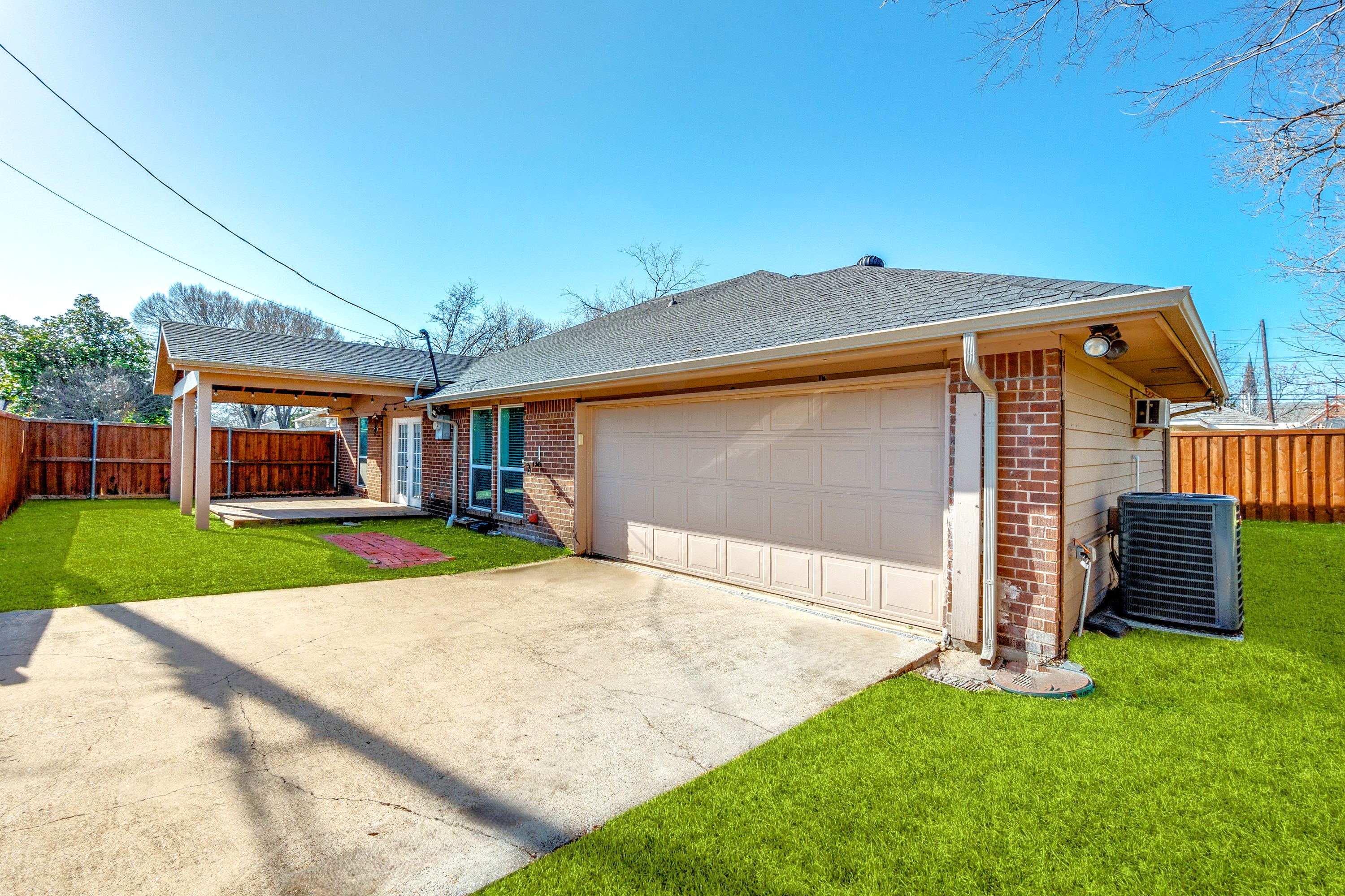  Thoughtfully Remodeled East Dallas Retreat with Timeless Style - 物件實景