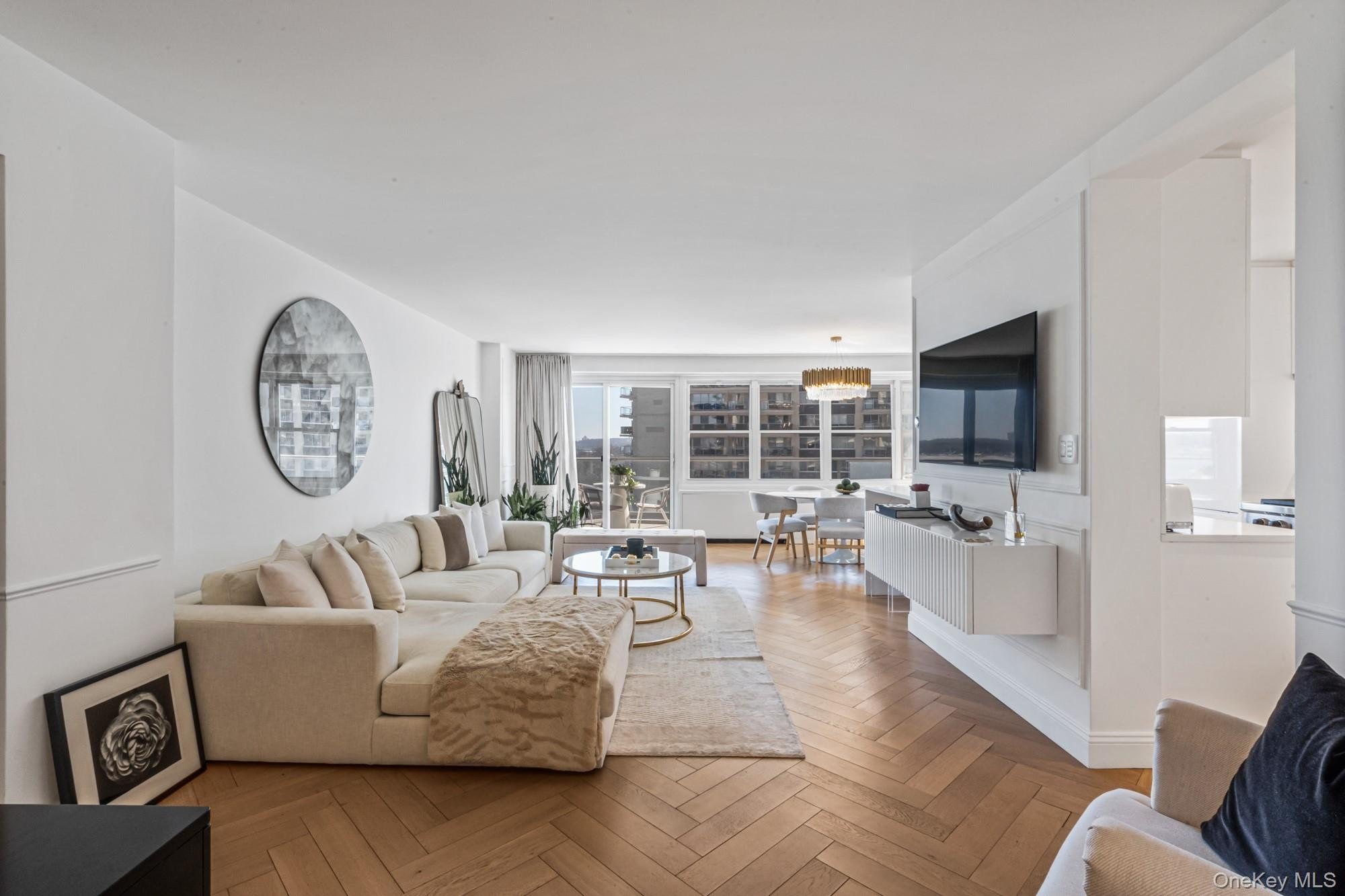 Bayside, New York, 11360, United States, 3 Bedrooms Bedrooms, ,2 BathroomsBathrooms,Residential,For Sale,2048394