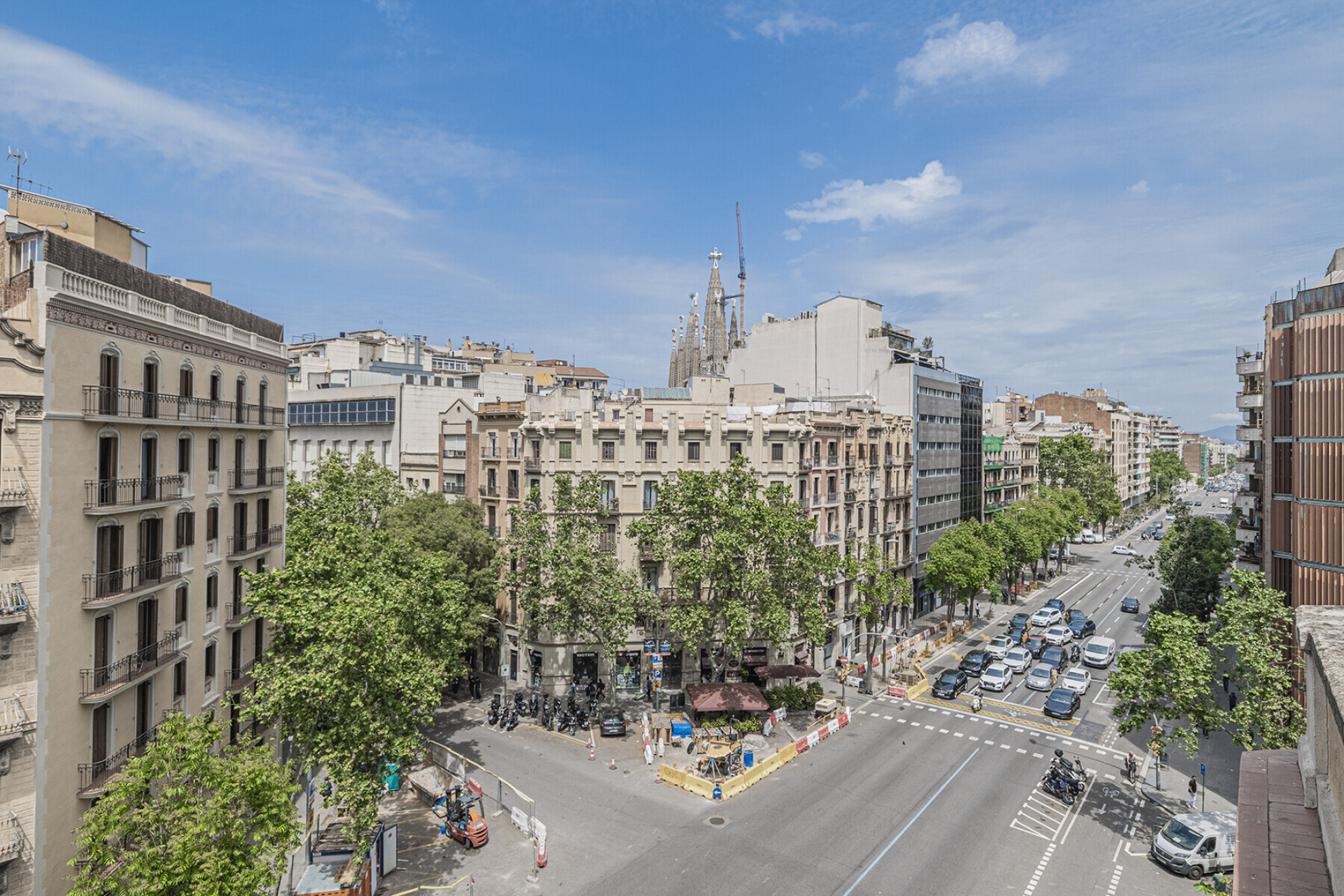  Refurbished jewel in the Quadrat d