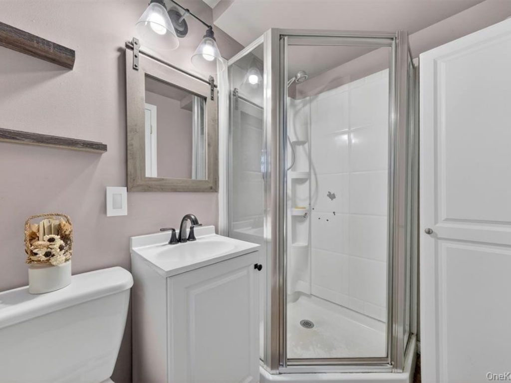 Wappingers Falls, New York, 12590, United States, 4 Bedrooms Bedrooms, ,2 BathroomsBathrooms,Residential,For Sale,2049359