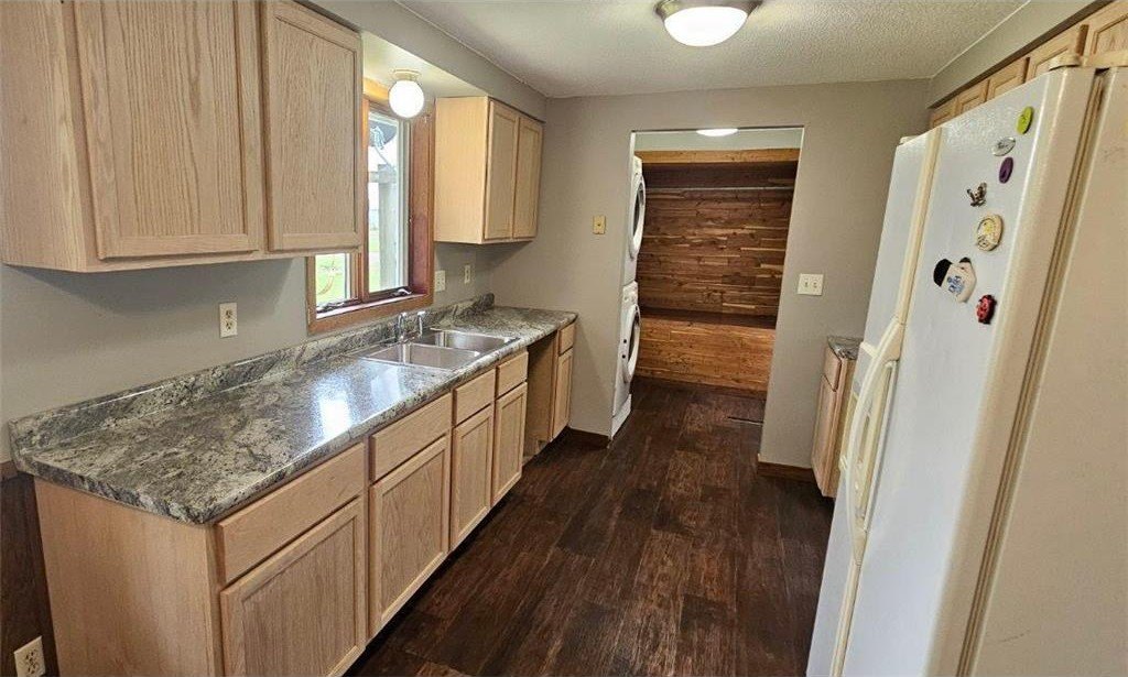 Osakis, Minnesota, 56360, United States, 3 Bedrooms Bedrooms, ,1 BathroomBathrooms,Residential,For Sale,1983386