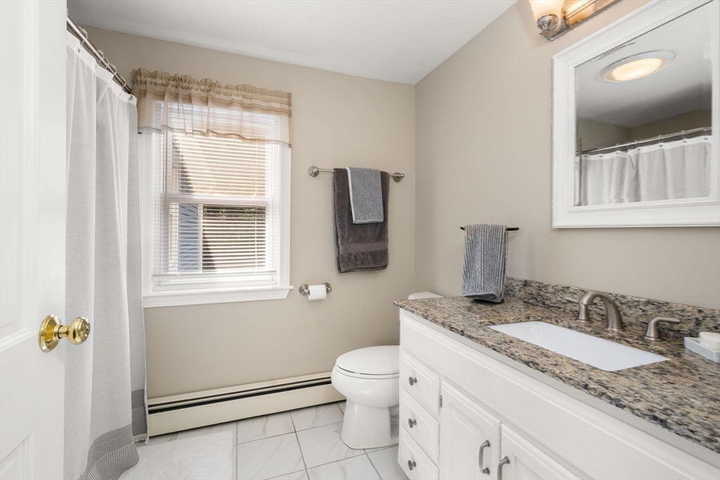 Holden, Massachusetts, 01520, United States, 4 Bedrooms Bedrooms, ,3 BathroomsBathrooms,Residential,For Sale,1948206