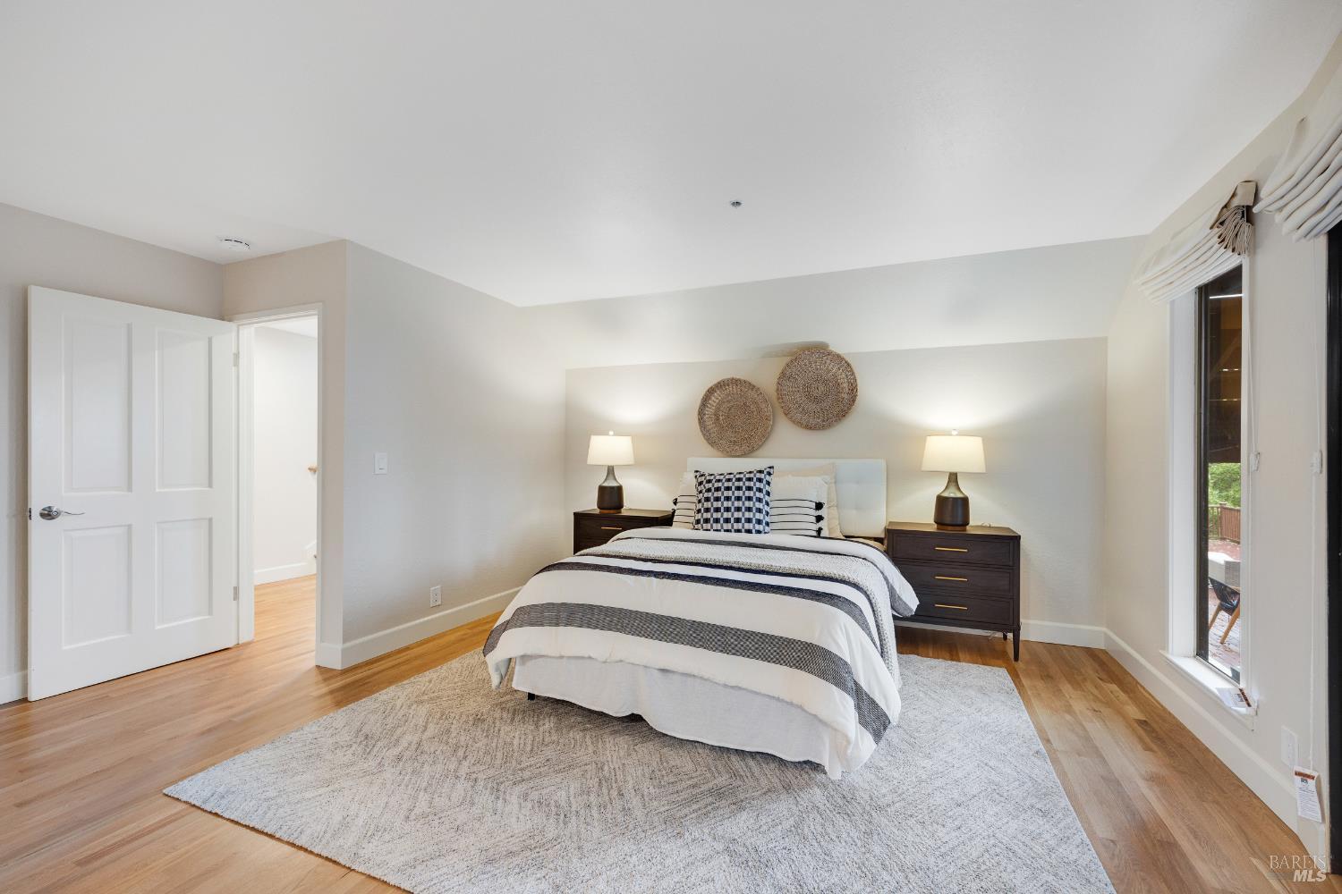 Novato, California, 94947, United States, 5 Bedrooms Bedrooms, ,5 BathroomsBathrooms,Residential,For Sale,2009754